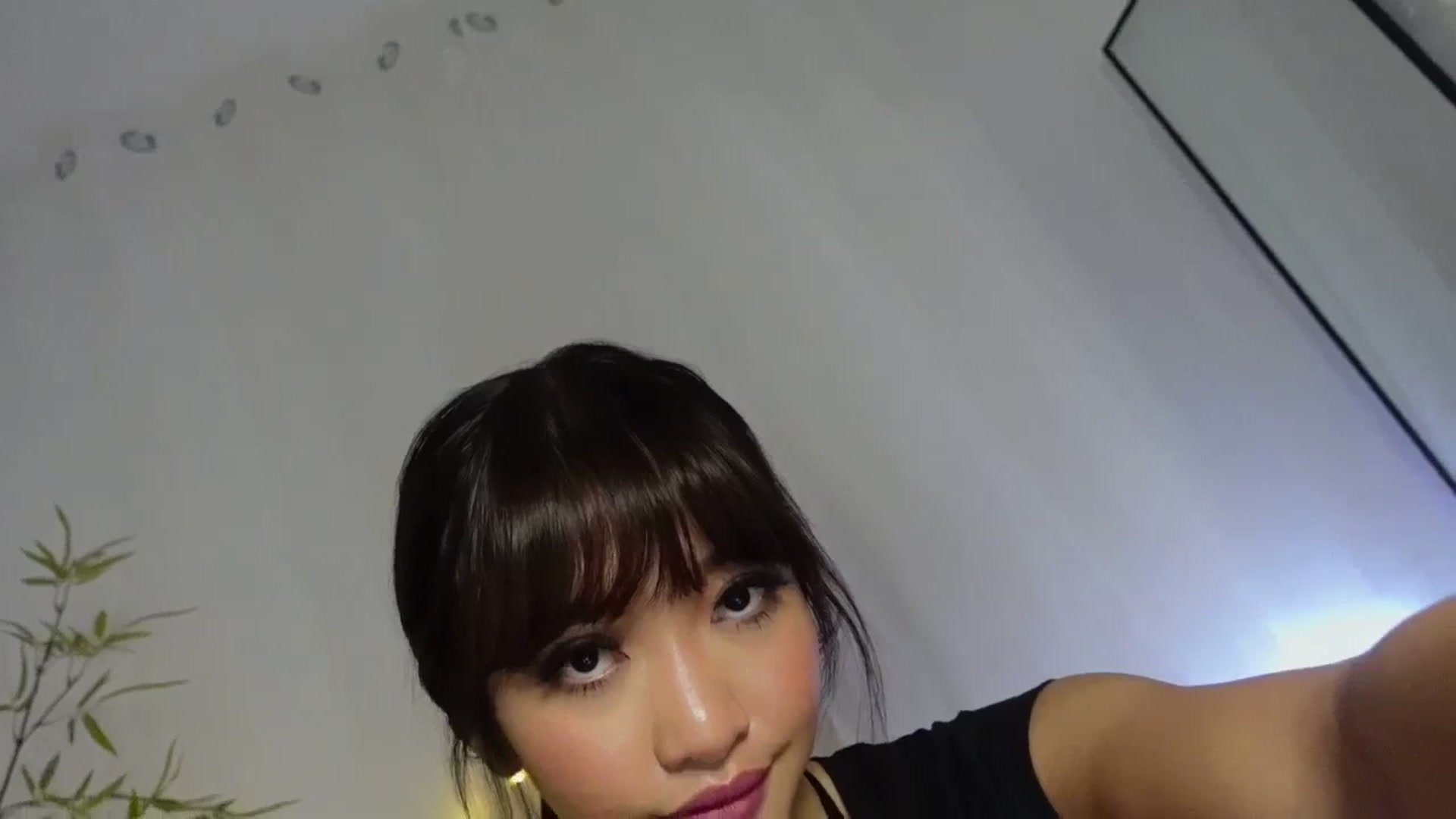 Gallery image thumbnail from Miss_ReinaT's myfreecams stream on, 10/26/2023, 17:44 image 13 of 20