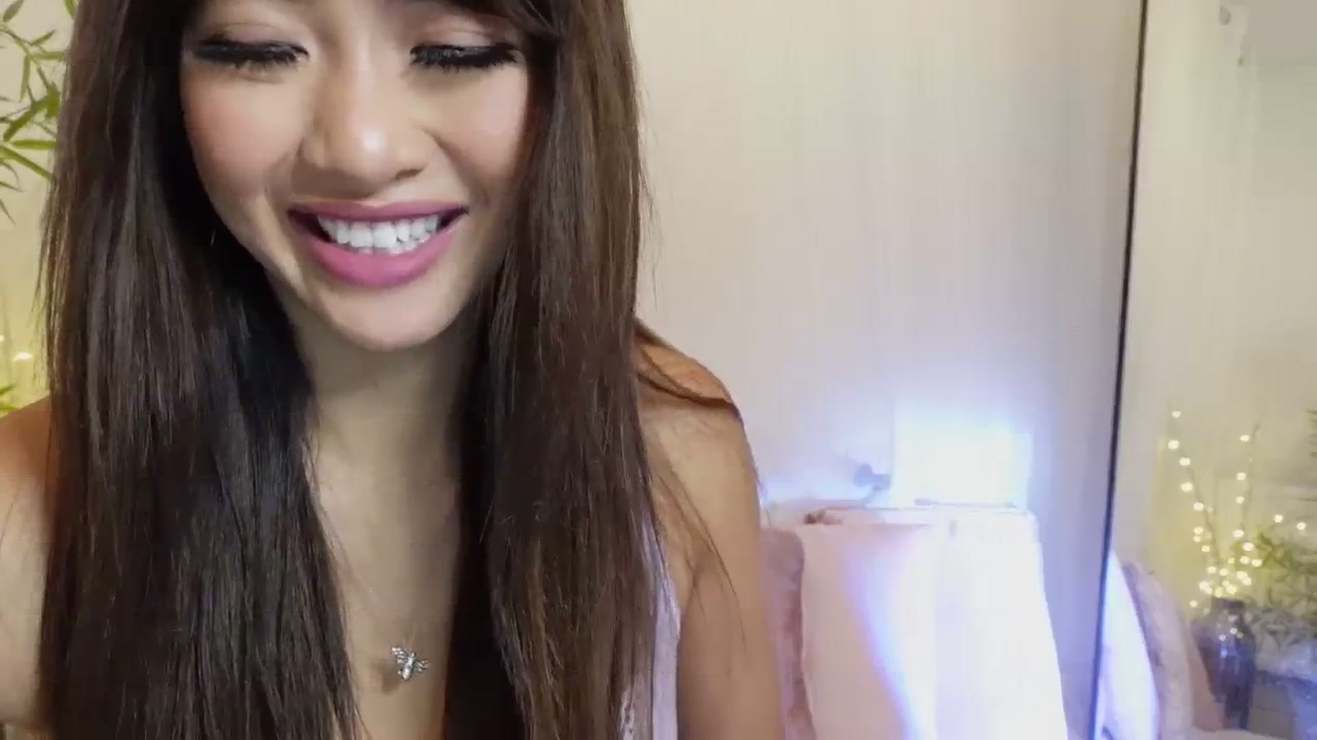 Gallery image thumbnail from Miss_ReinaT's myfreecams stream on, 10/29/2023, 16:26 image 19 of 20