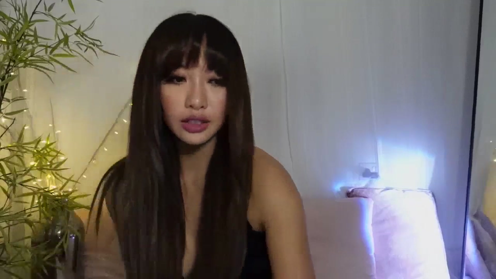 Gallery image thumbnail from Miss_ReinaT's myfreecams stream on, 10/30/2023, 18:48 image 8 of 20