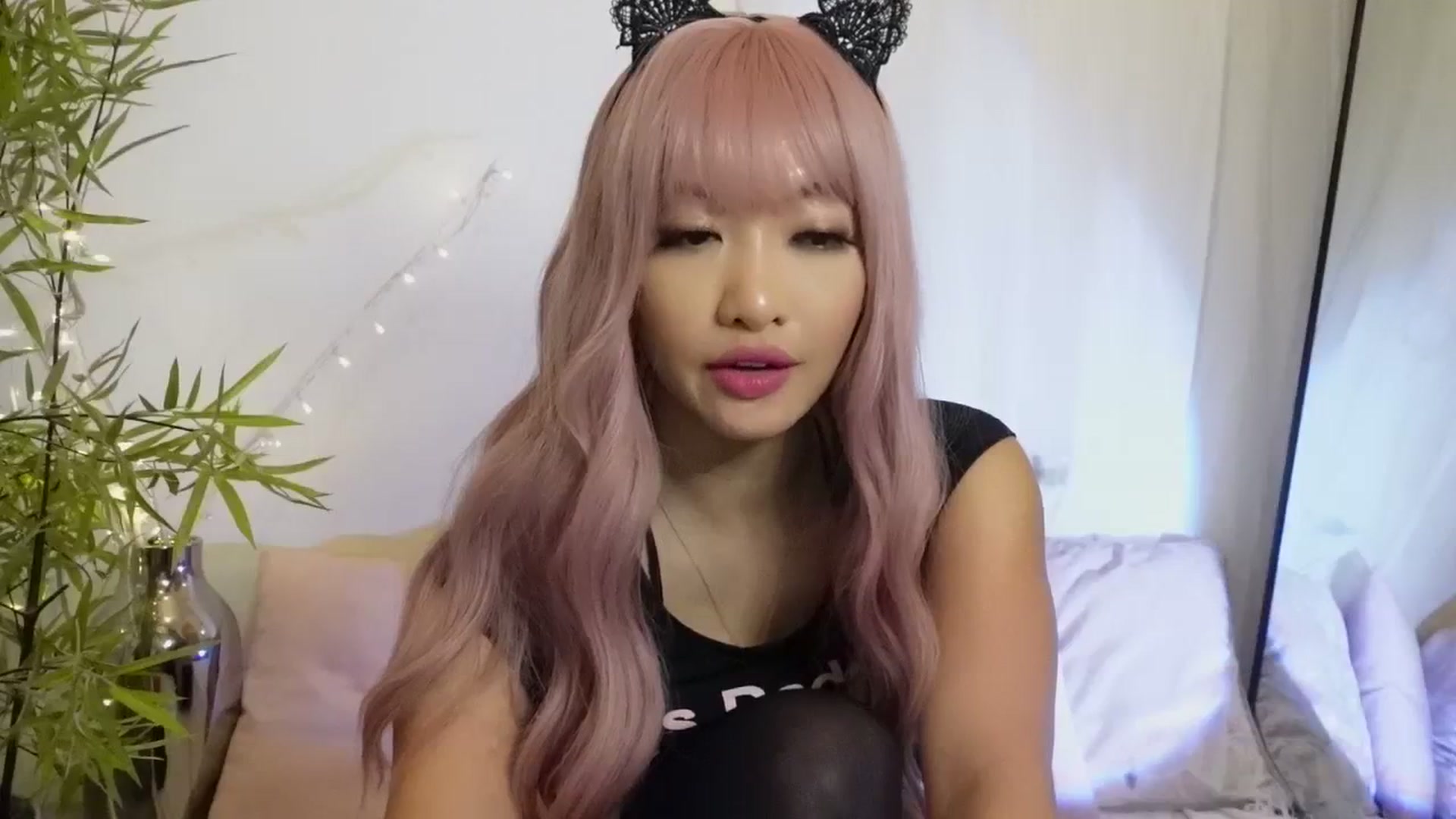 Gallery image thumbnail from Miss_ReinaT's myfreecams stream on, 12/17/2023, 18:58 image 18 of 20