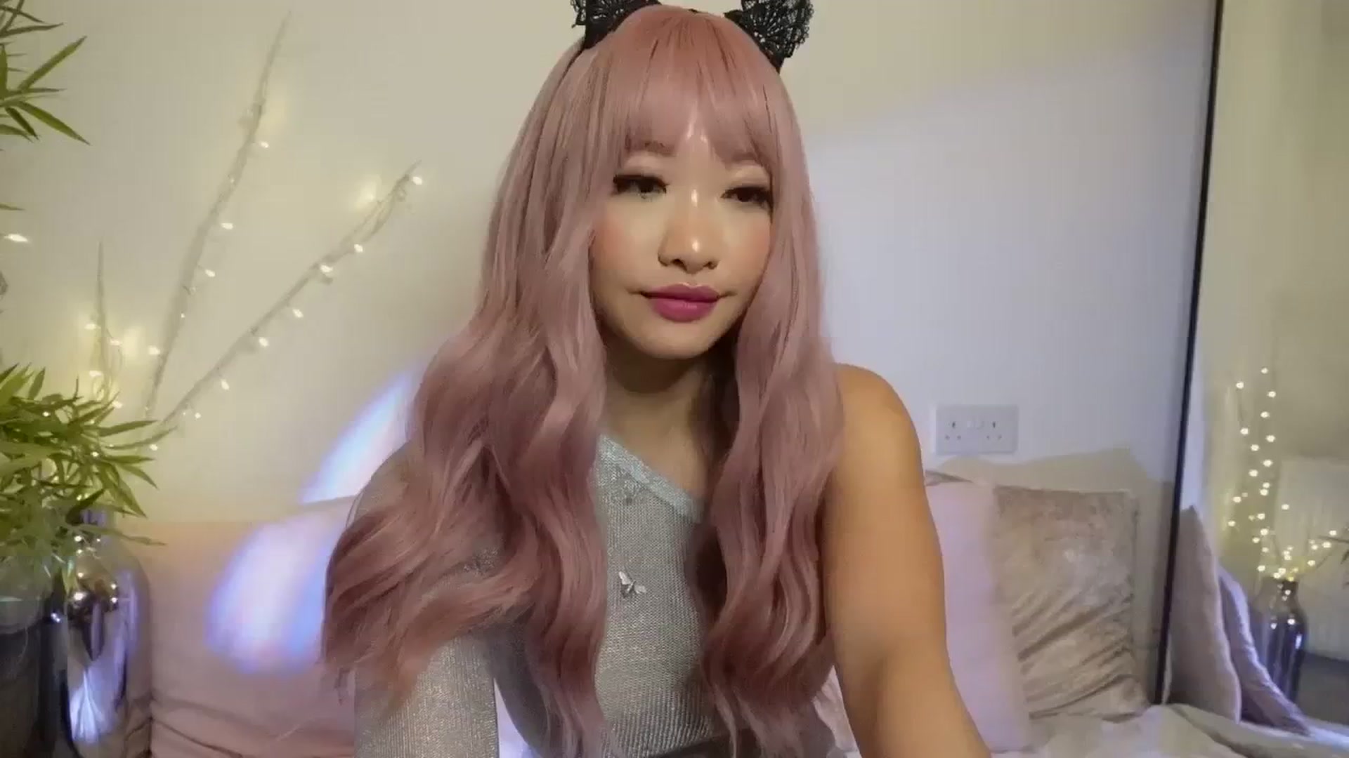 Gallery image thumbnail from Miss_ReinaT's myfreecams stream on, 01/19/2024, 17:13 image 16 of 20