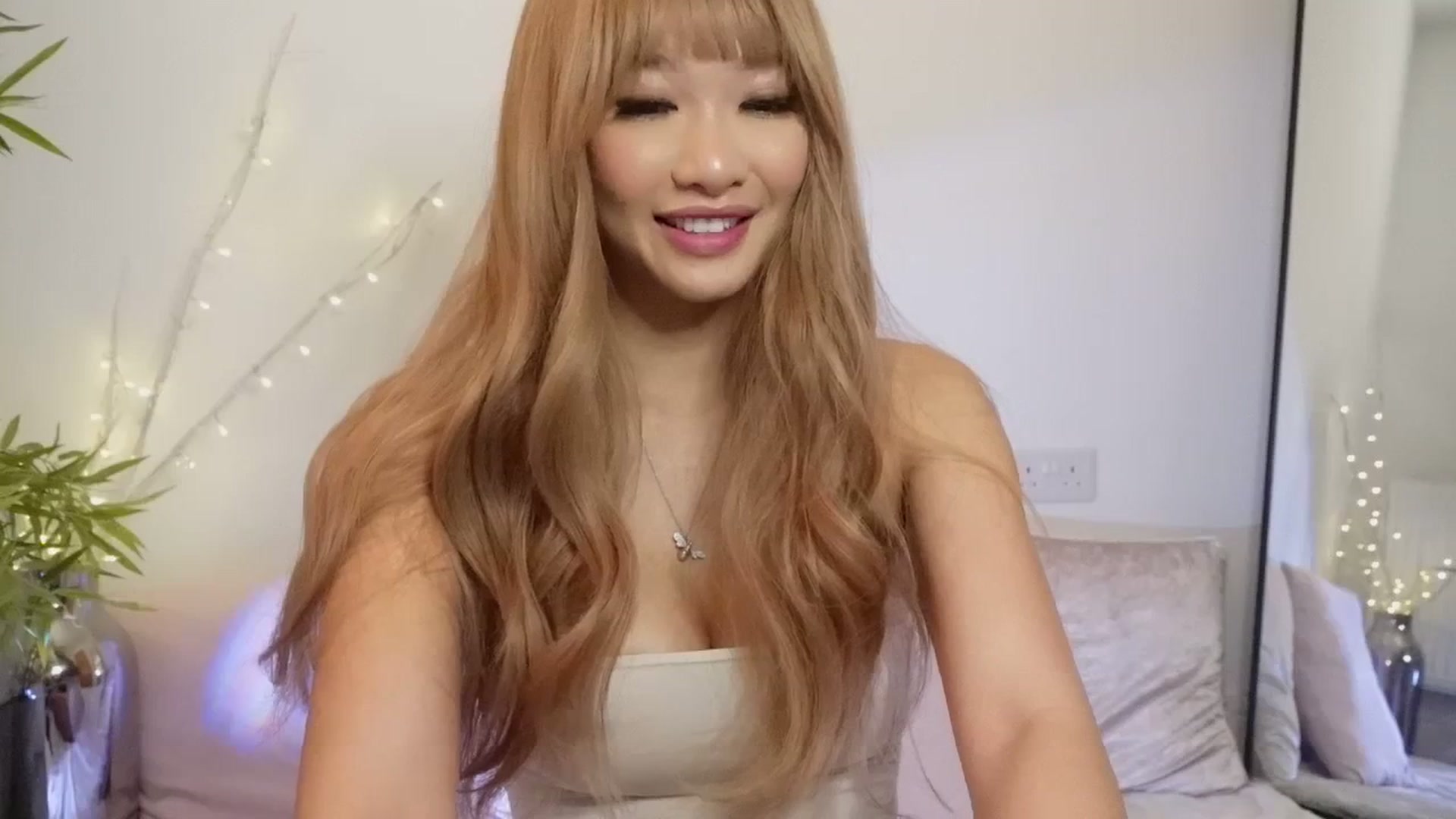 Gallery image thumbnail from Miss_ReinaT's myfreecams stream on, 01/22/2024, 15:48 image 3 of 20