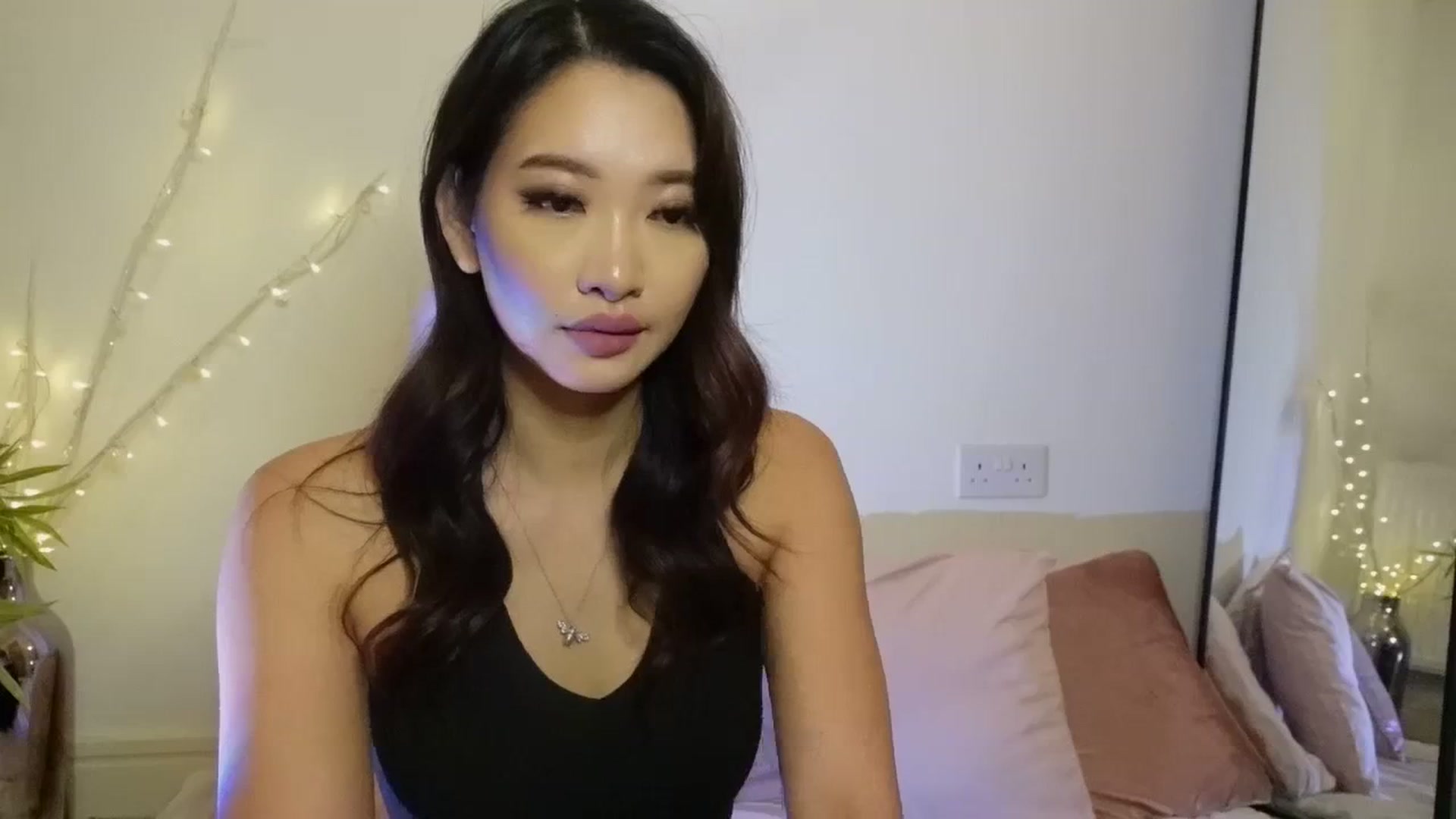 Gallery image thumbnail from Miss_ReinaT's myfreecams stream on, 02/06/2024, 15:30 image 20 of 20