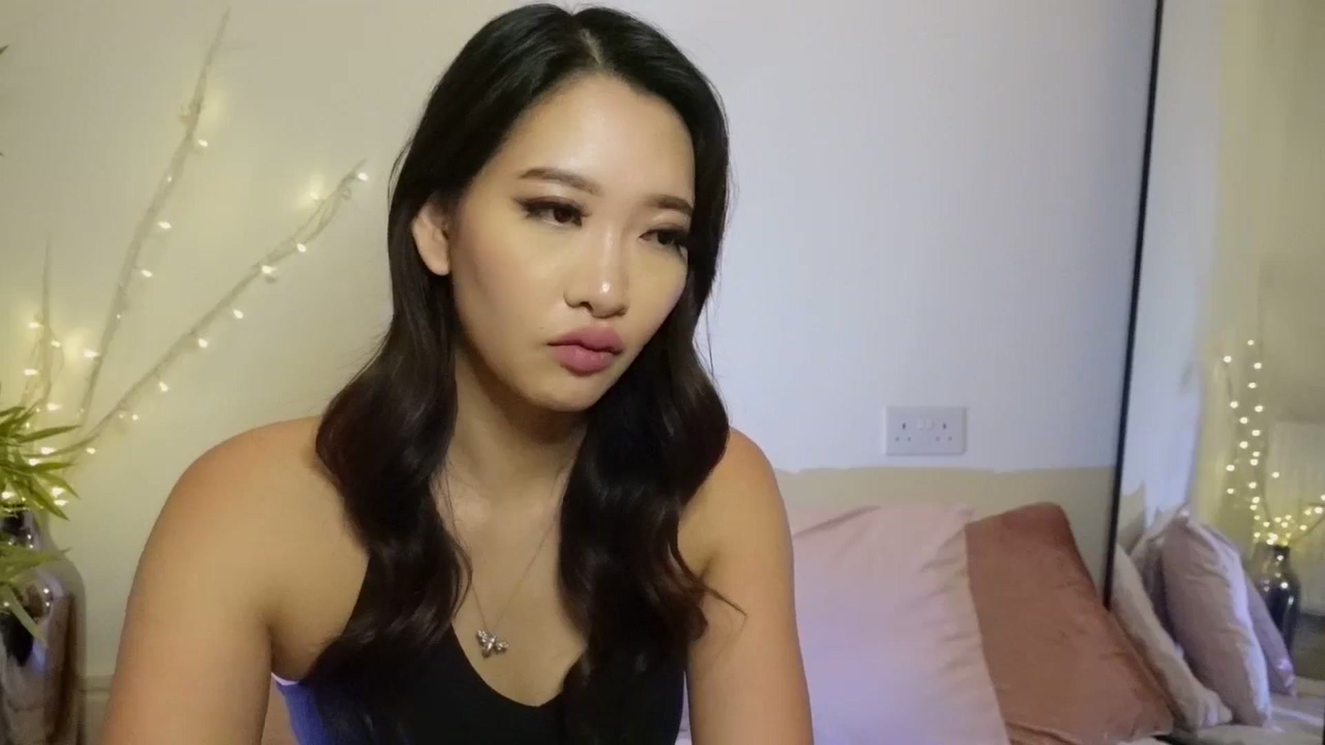 Gallery image thumbnail from Miss_ReinaT's myfreecams stream on, 02/06/2024, 17:24 image 11 of 20