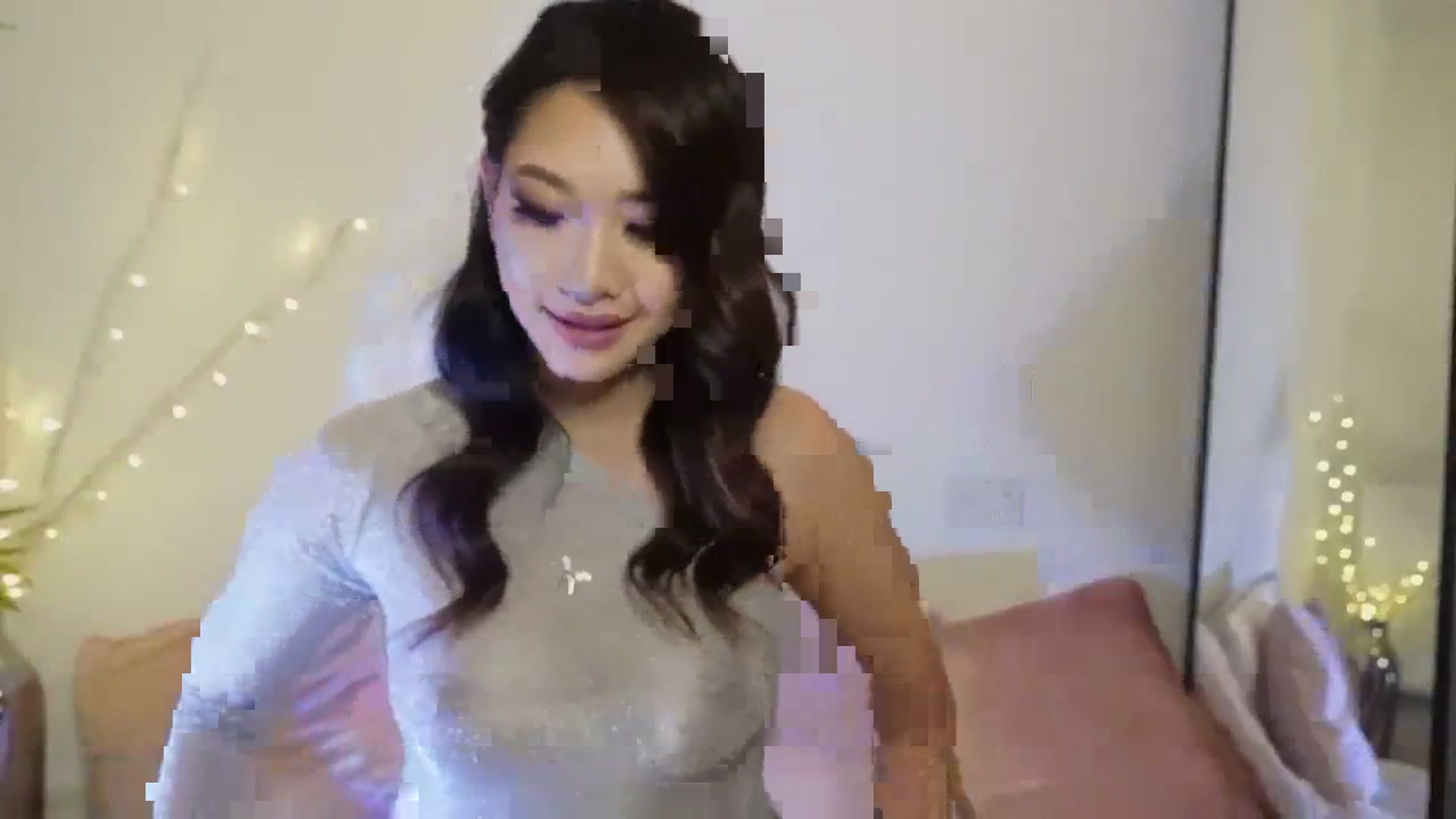 Gallery image thumbnail from Miss_ReinaT's myfreecams stream on, 02/08/2024, 15:45 image 8 of 20