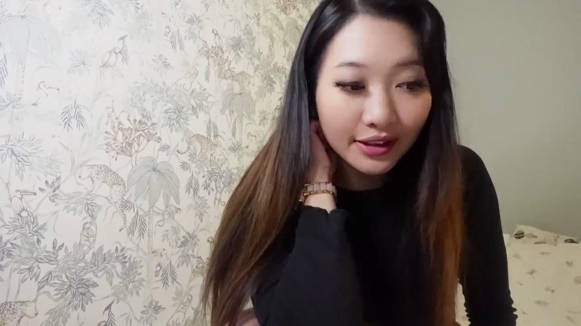 Gallery image thumbnail from Miss_ReinaT's myfreecams stream on, 12/11/2024, 12:44 image 11 of 20