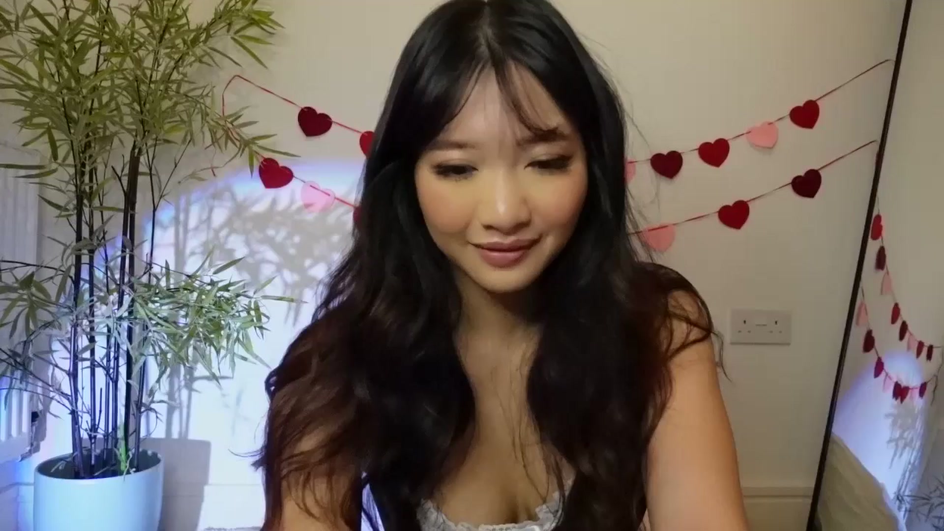 Gallery image thumbnail from Miss_ReinaT's myfreecams stream on, 02/05/2025, 12:56 image 1 of 20