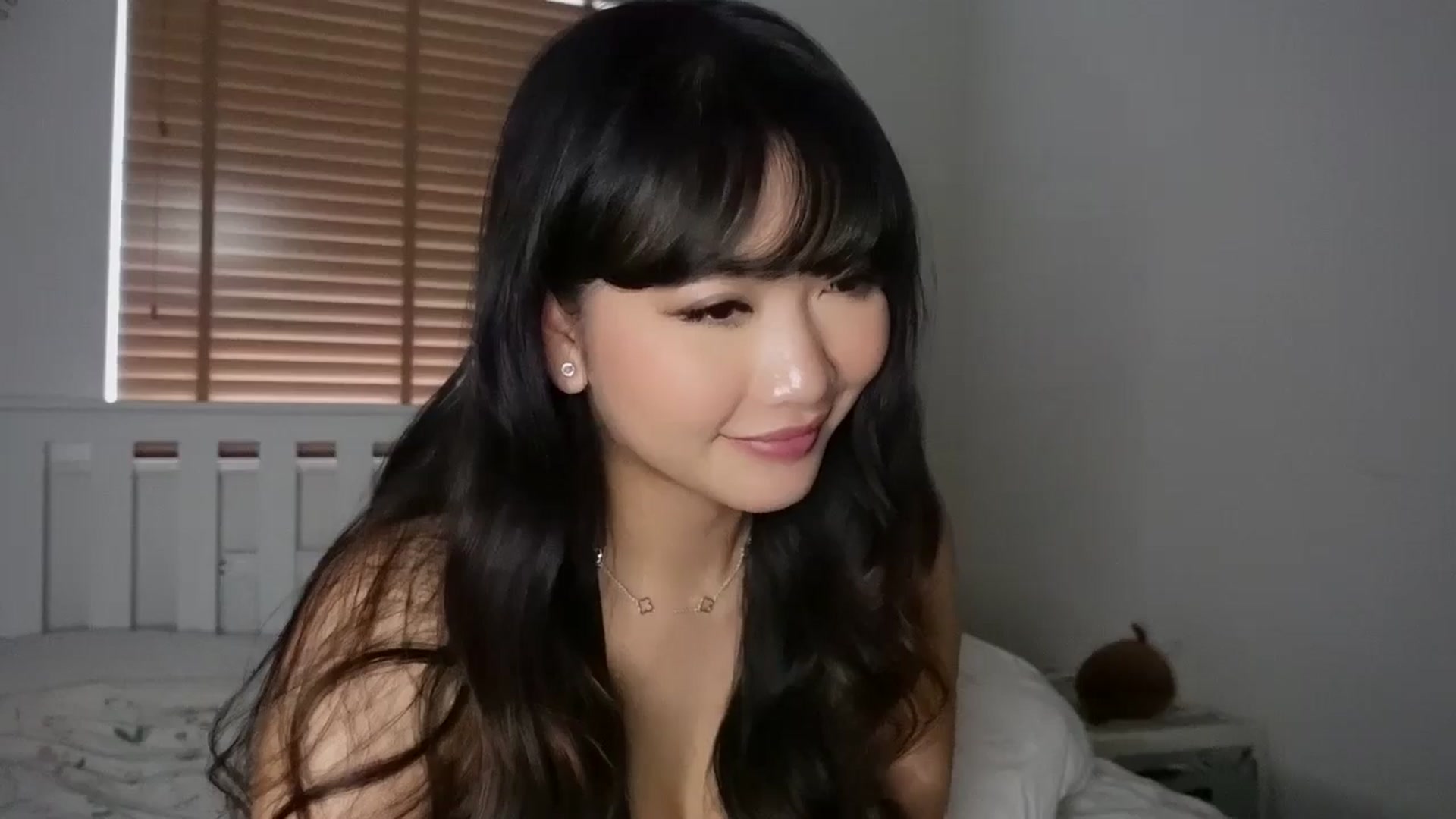 Gallery image thumbnail from Miss_ReinaT's myfreecams stream on, 03/17/2025, 14:04 image 12 of 20