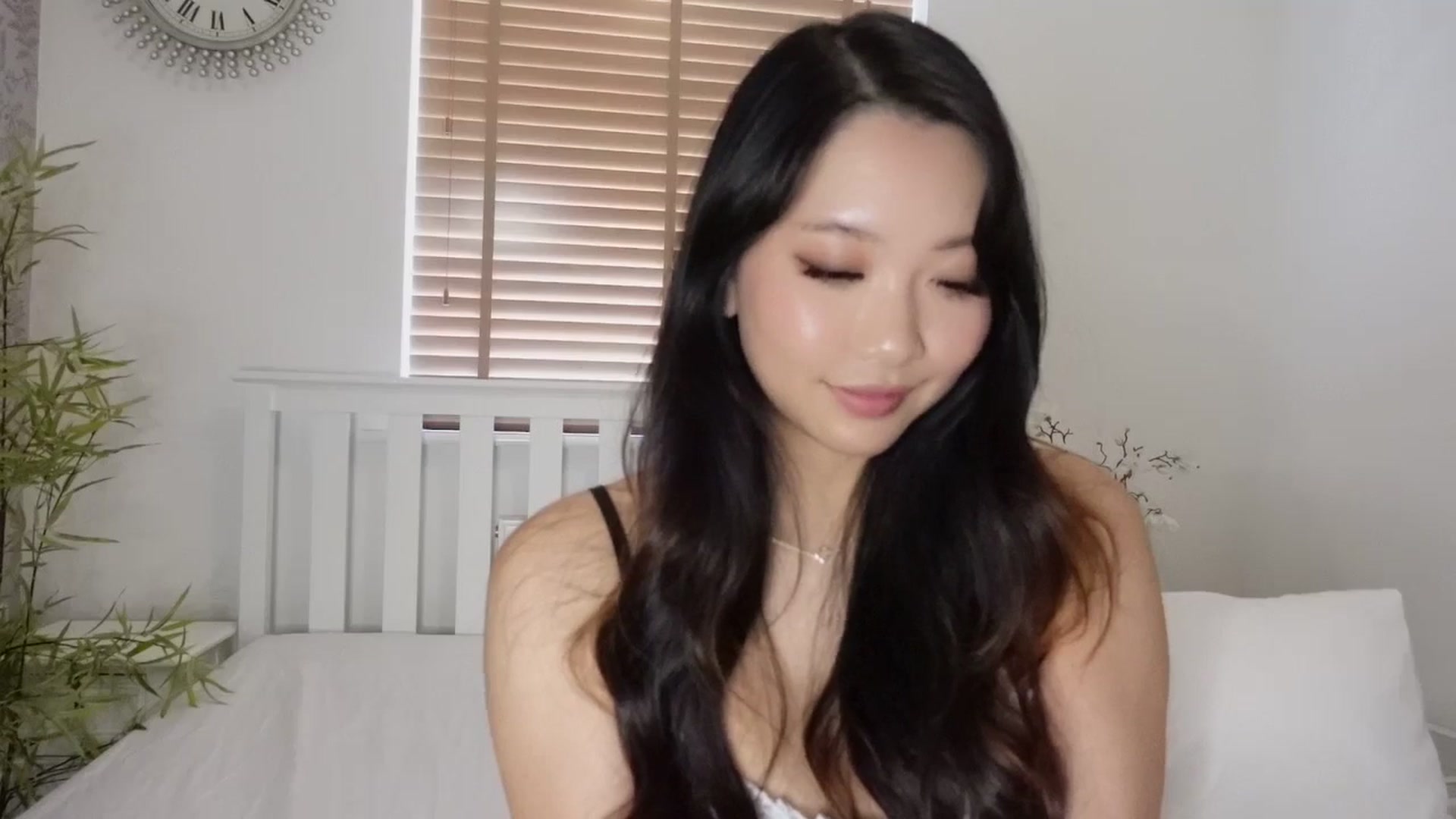 Gallery image thumbnail from Miss_ReinaT's myfreecams stream on, 04/02/2025, 11:55 image 17 of 20