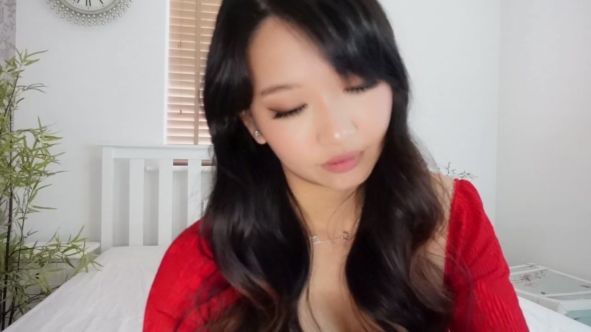 Gallery image thumbnail from Miss_ReinaT's myfreecams stream on, 04/04/2025, 12:18 image 12 of 20