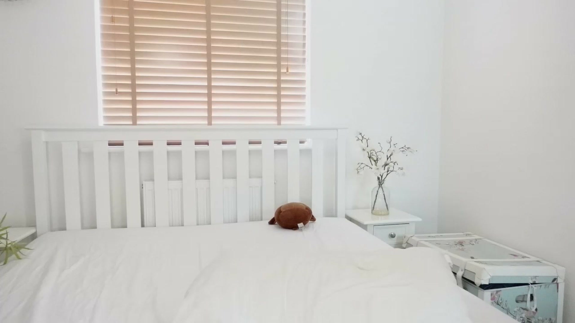 Gallery image thumbnail from Miss_ReinaT's myfreecams stream on, 04/10/2025, 12:21 image 6 of 20