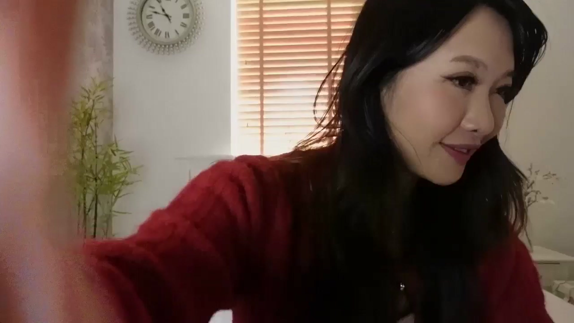 Gallery image thumbnail from Miss_ReinaT's myfreecams stream on, 04/10/2025, 18:23 image 3 of 20