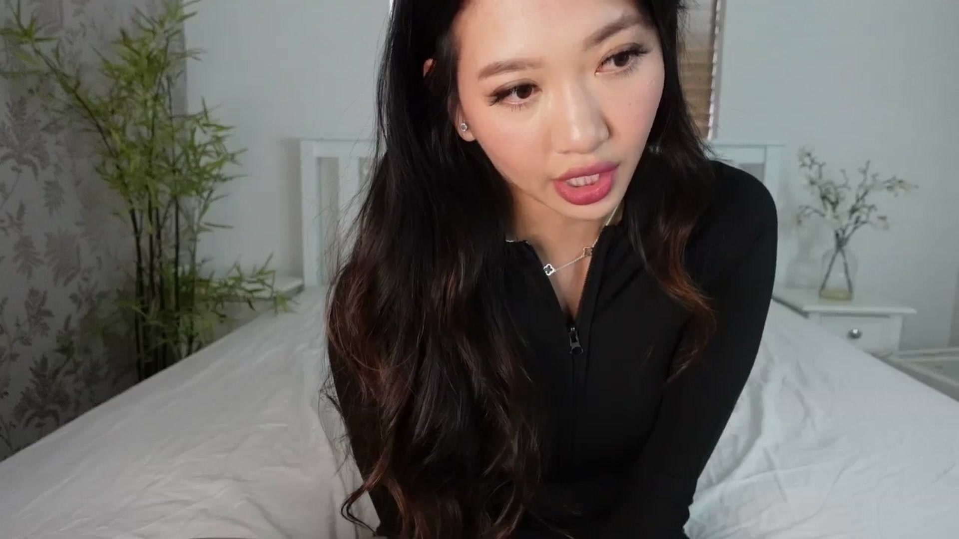 Gallery image thumbnail from Miss_ReinaT's myfreecams stream on, 04/15/2025, 16:52 image 18 of 20