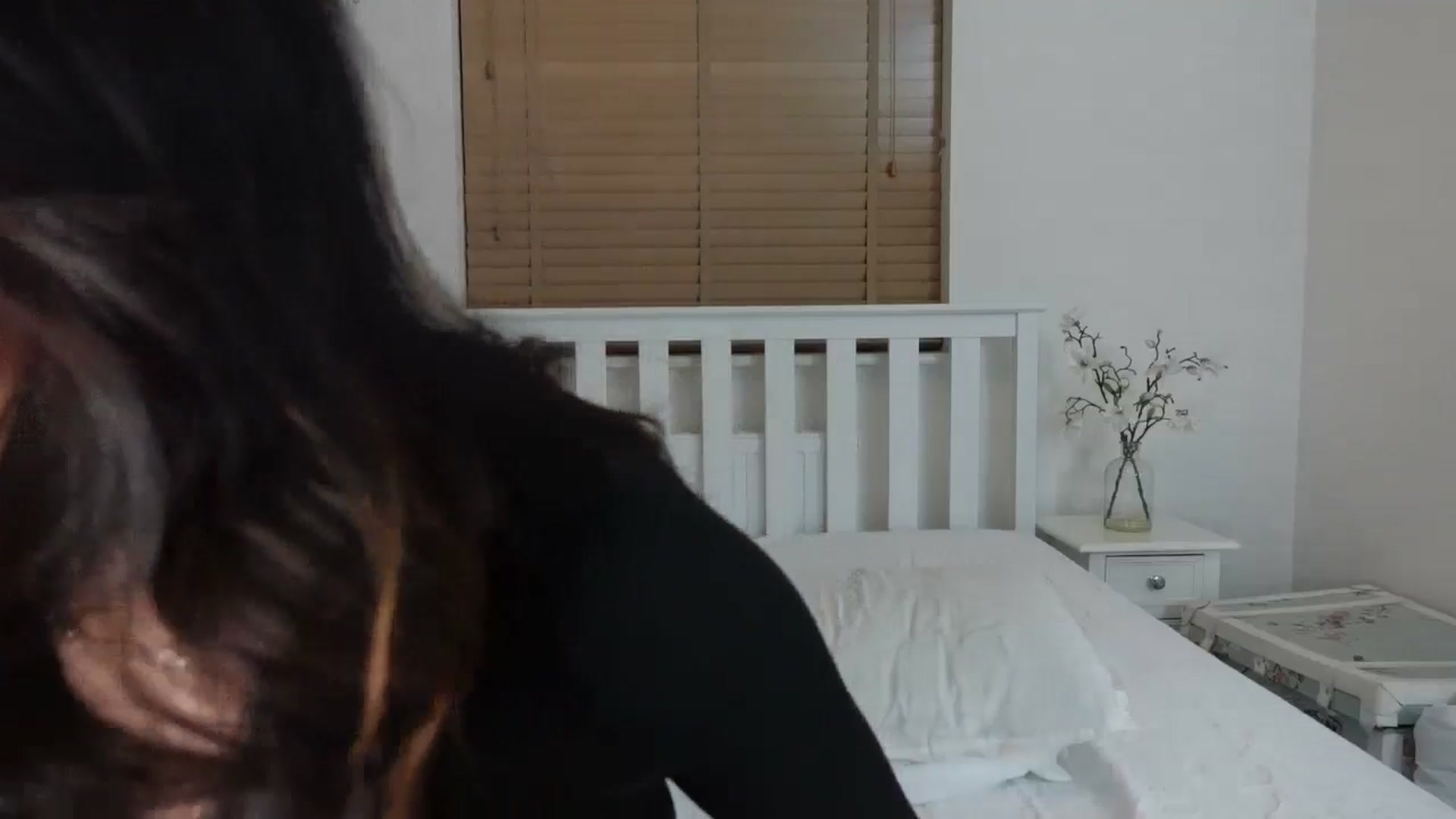 Gallery image thumbnail from Miss_ReinaT's myfreecams stream on, 04/16/2025, 20:20 image 17 of 20