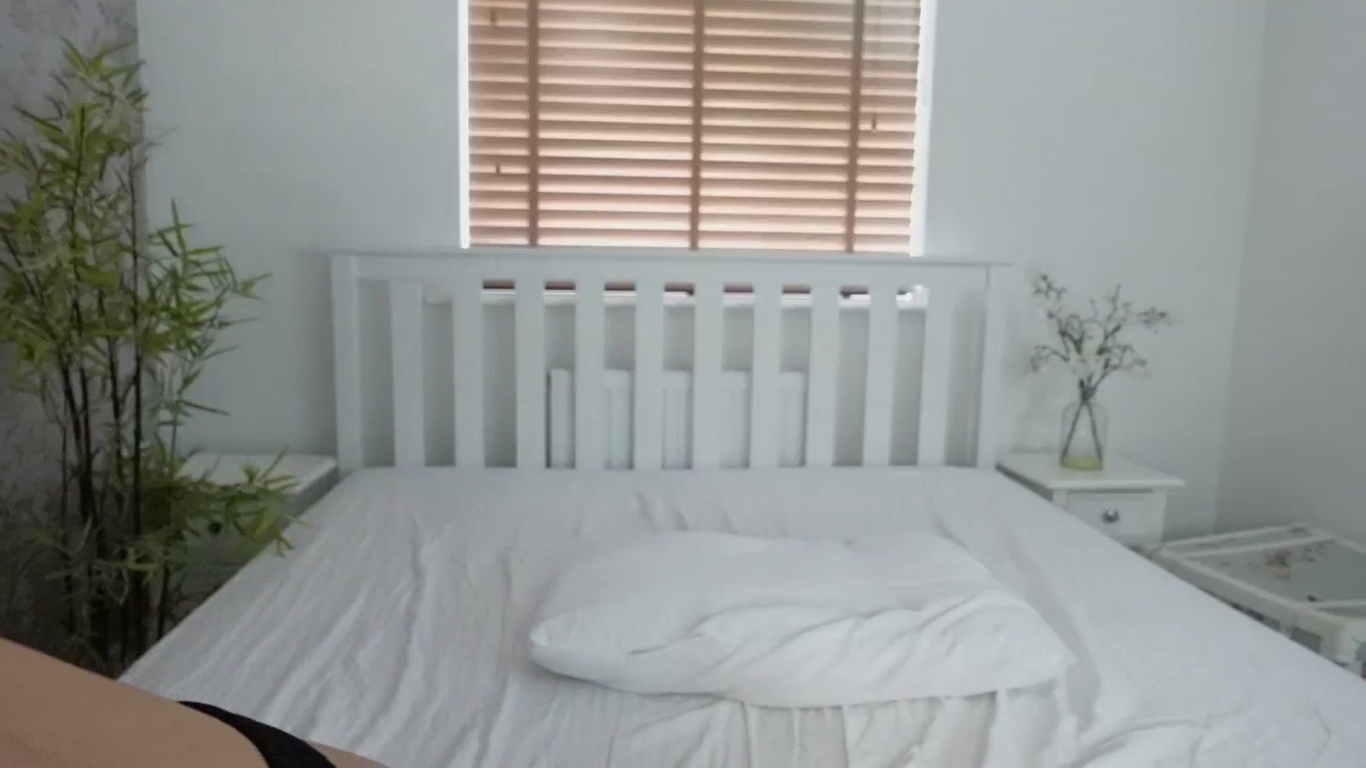 Gallery image thumbnail from Miss_ReinaT's myfreecams stream on, 04/24/2025, 12:56 image 8 of 20