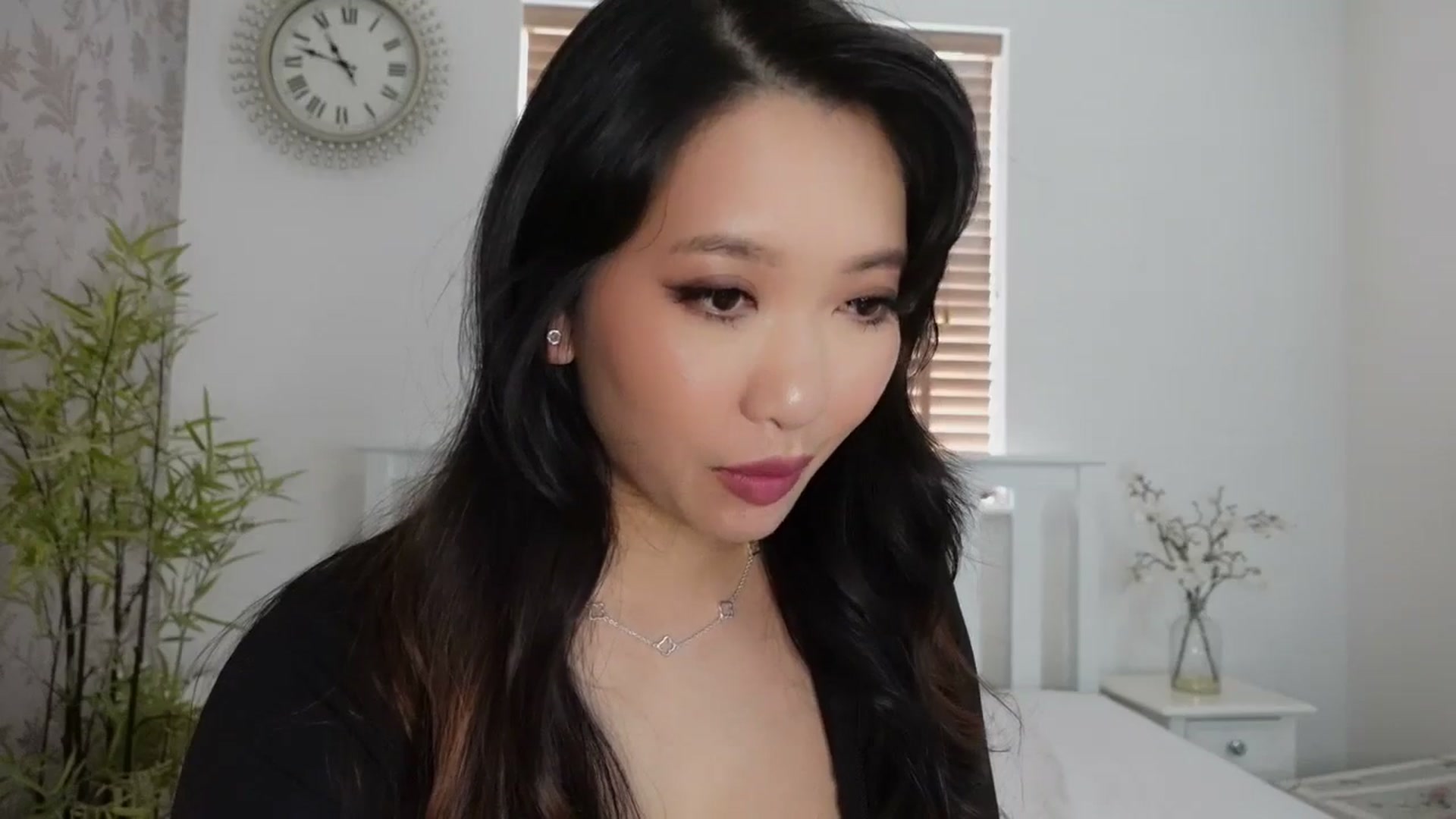 Gallery image thumbnail from Miss_ReinaT's myfreecams stream on, 04/25/2025, 11:44 image 4 of 20