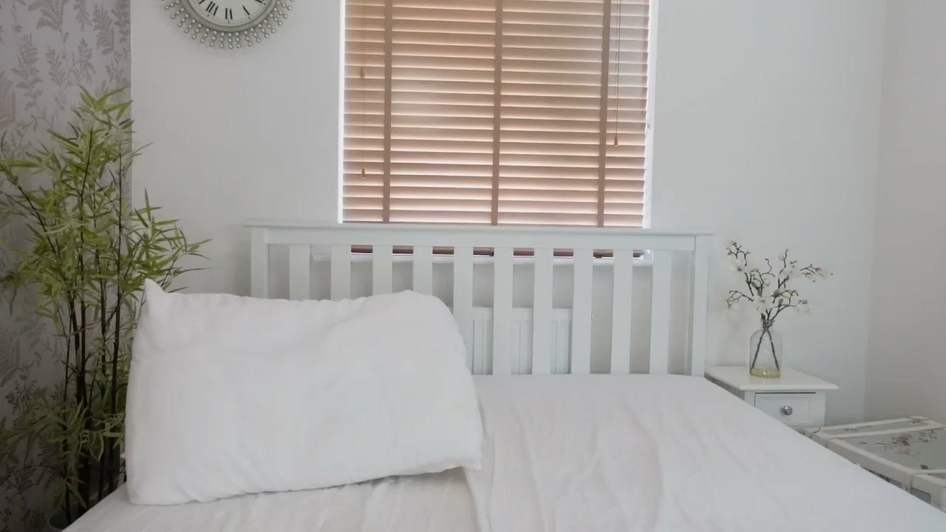 Gallery image thumbnail from Miss_ReinaT's myfreecams stream on, 04/30/2025, 13:07 image 10 of 20