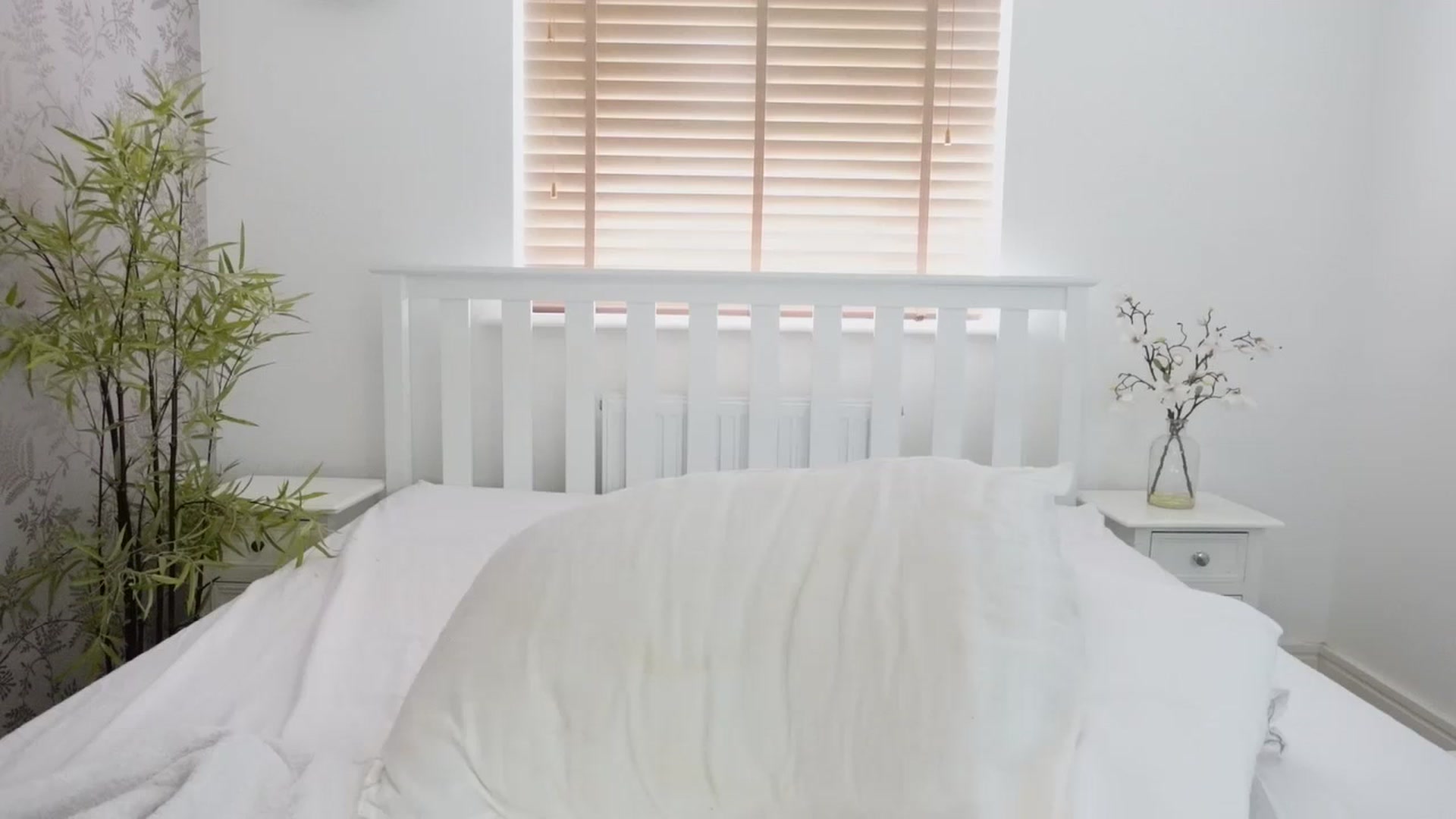 Gallery image thumbnail from Miss_ReinaT's myfreecams stream on, 05/13/2025, 13:20 image 19 of 20