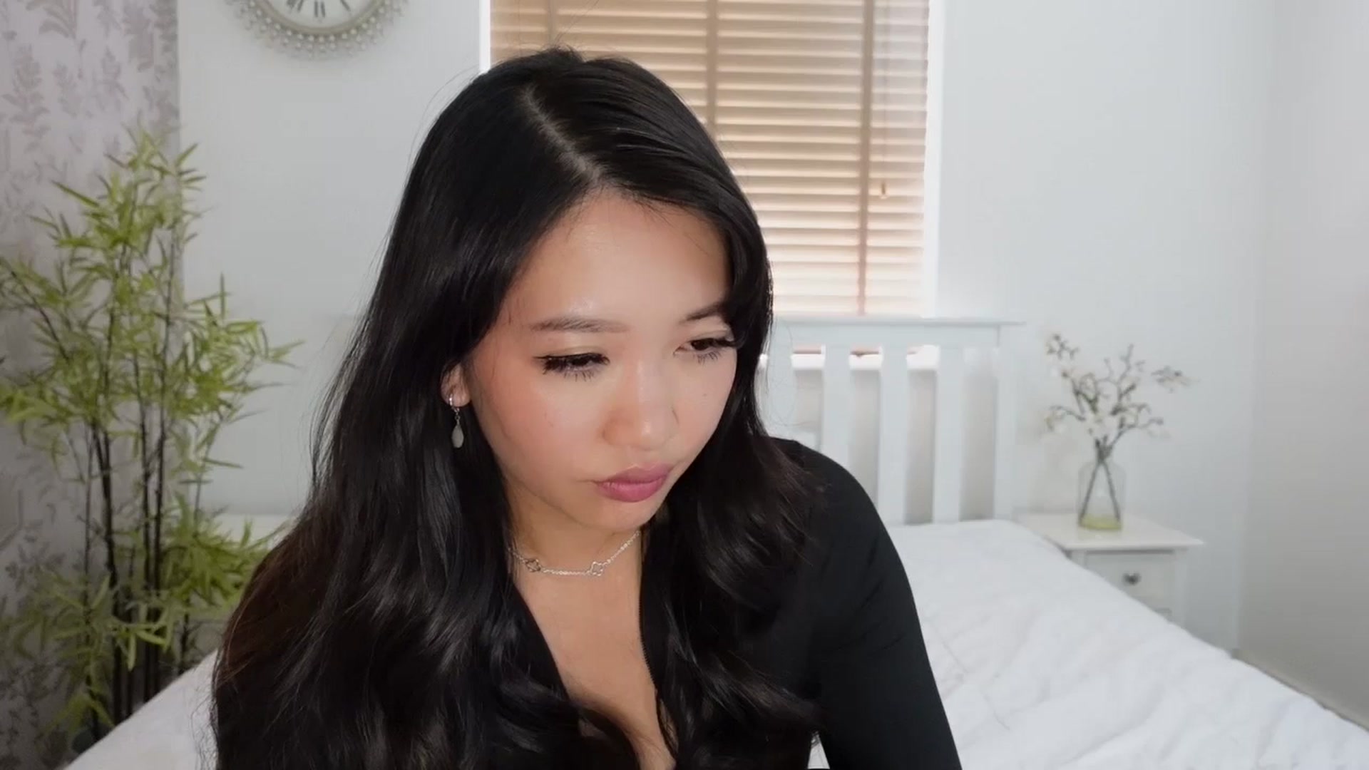 Gallery image thumbnail from Miss_ReinaT's myfreecams stream on, 05/16/2025, 12:49 image 15 of 20