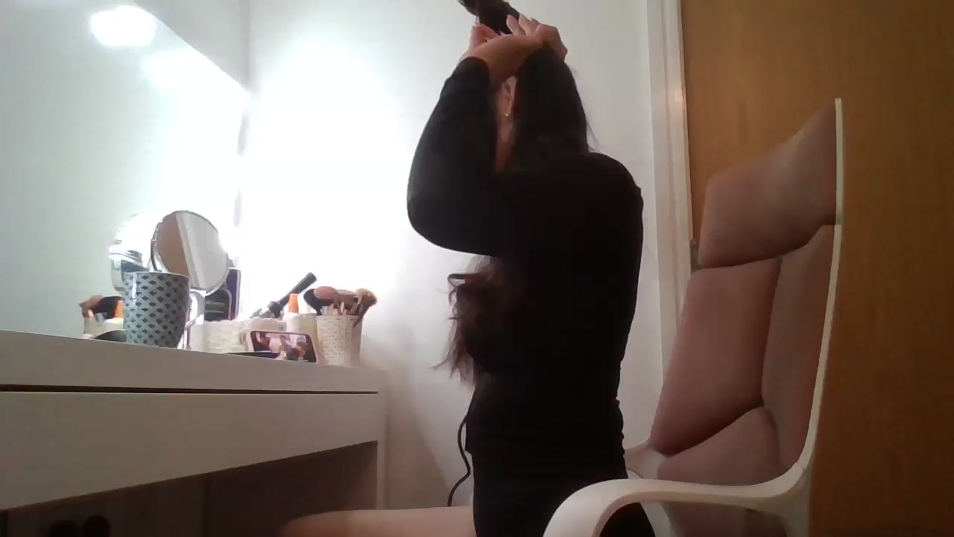 Gallery image thumbnail from Miss_ReinaT's myfreecams stream on, 05/28/2025, 11:26 image 3 of 20