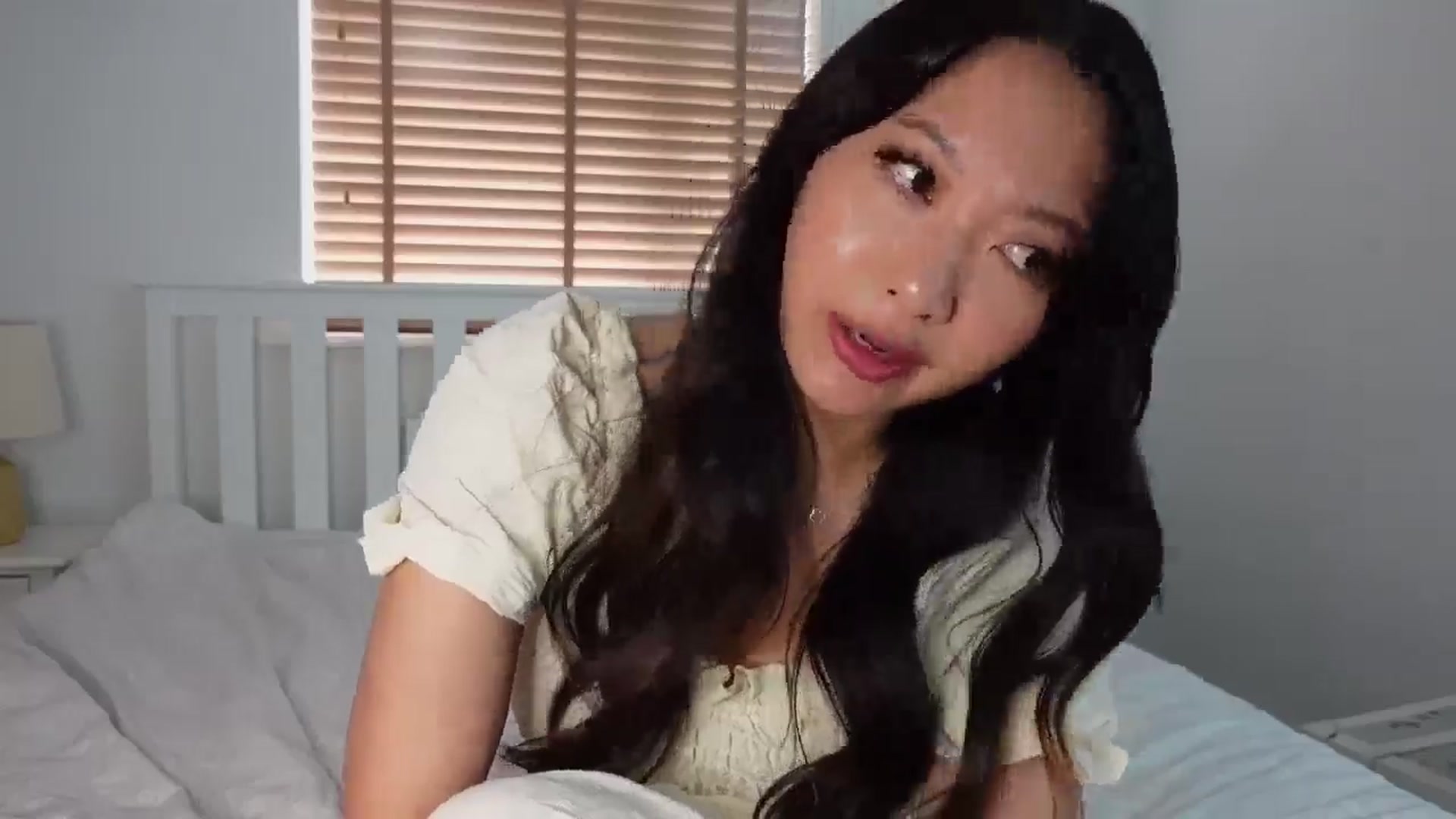 Gallery image thumbnail from Miss_ReinaT's myfreecams stream on, 05/30/2025, 18:04 image 19 of 20