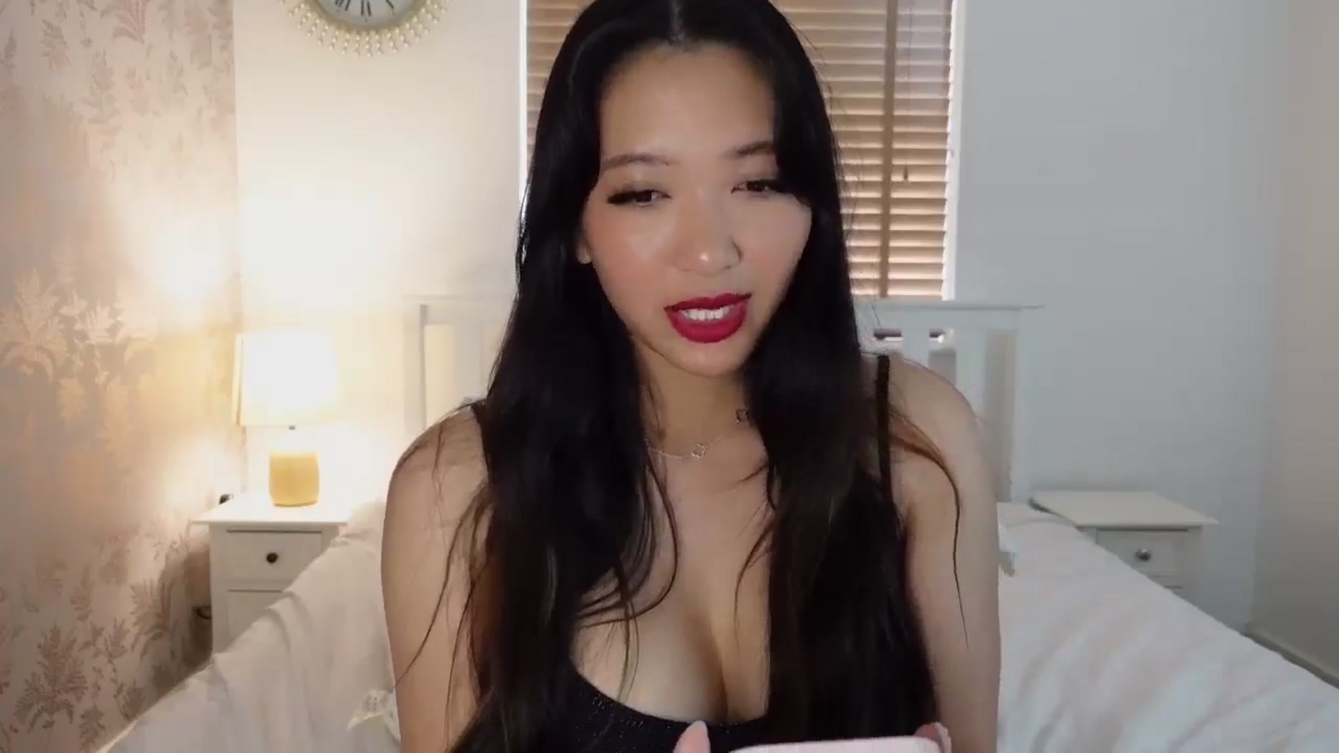 Gallery image thumbnail from Miss_ReinaT's myfreecams stream on, 06/11/2025, 18:16 image 5 of 20