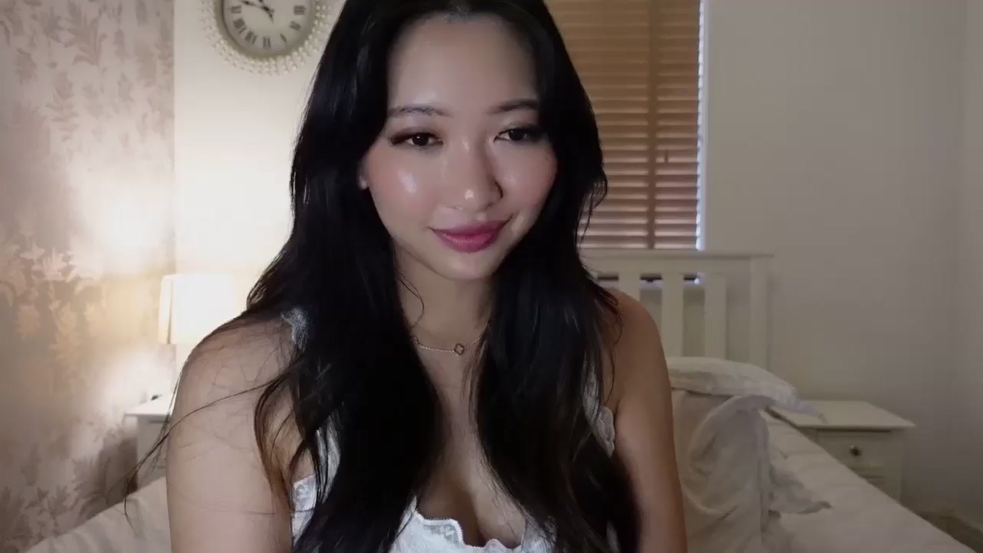 Gallery image thumbnail from Miss_ReinaT's myfreecams stream on, 06/12/2025, 18:56 image 7 of 20