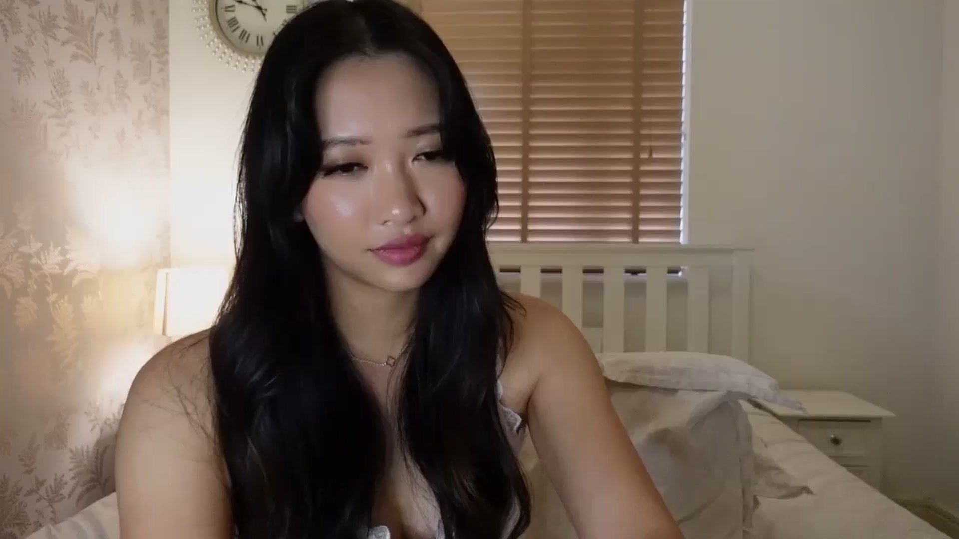 Gallery image thumbnail from Miss_ReinaT's myfreecams stream on, 06/12/2025, 18:56 image 10 of 20