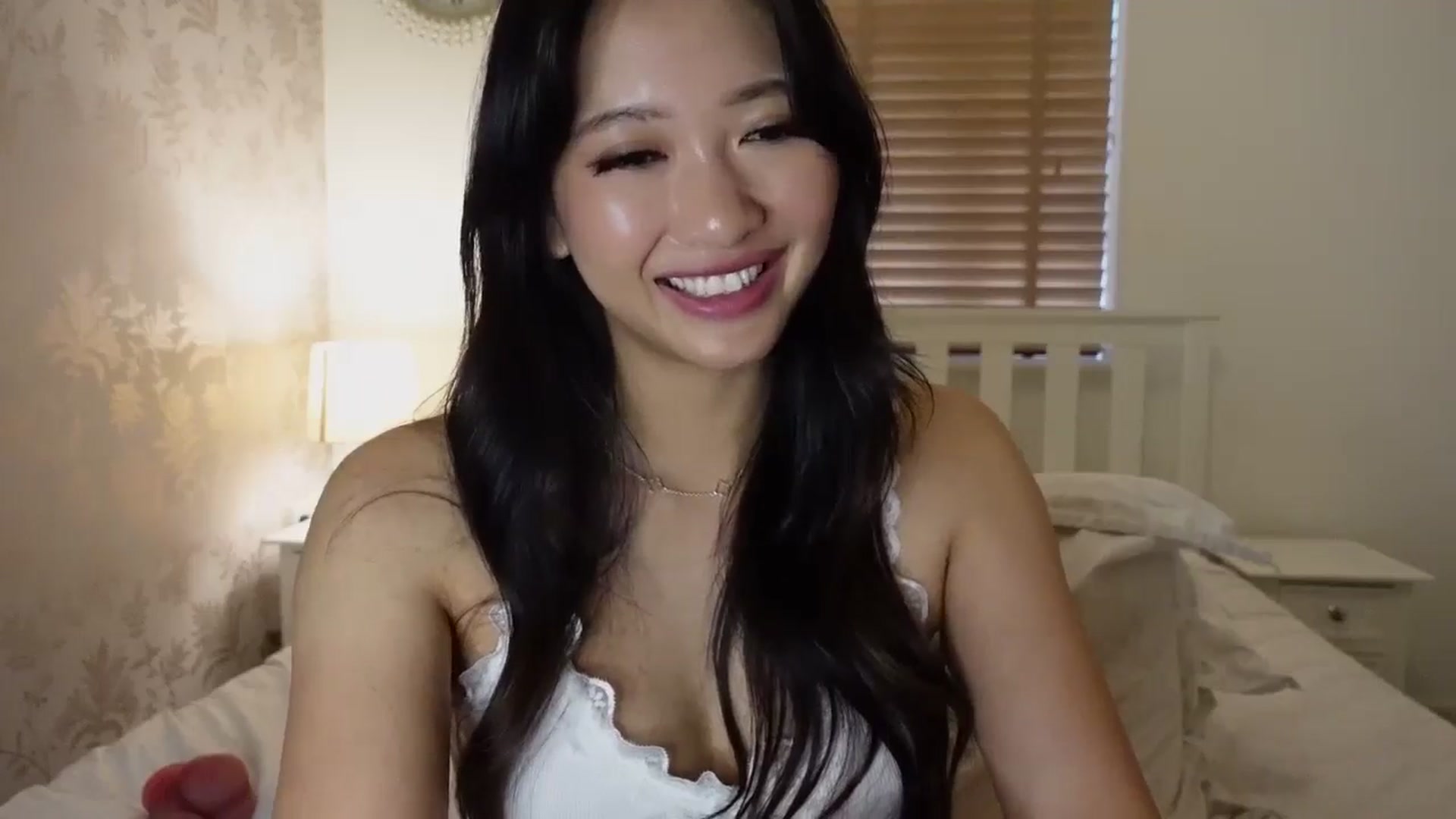 Gallery image thumbnail from Miss_ReinaT's myfreecams stream on, 06/12/2025, 18:56 image 19 of 20