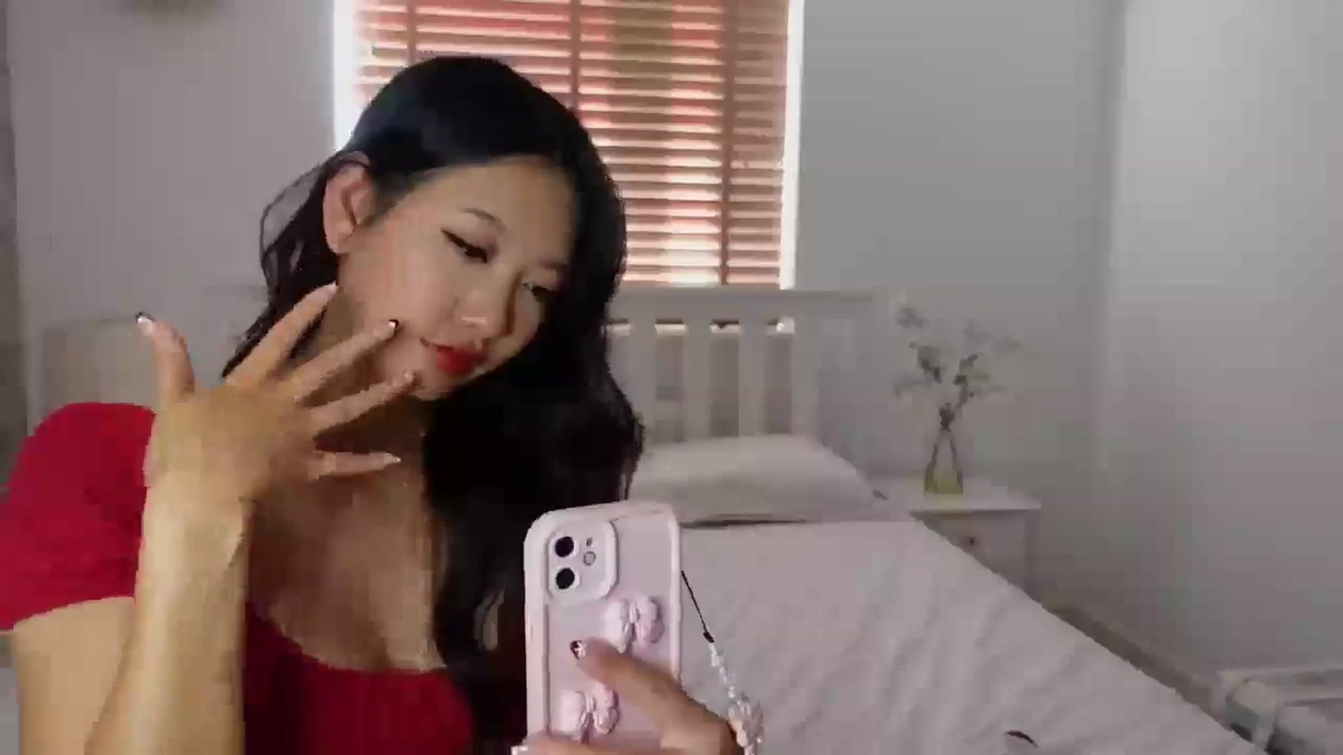 Gallery image thumbnail from Miss_ReinaT's myfreecams stream on, 07/10/2025, 19:05 image 4 of 20