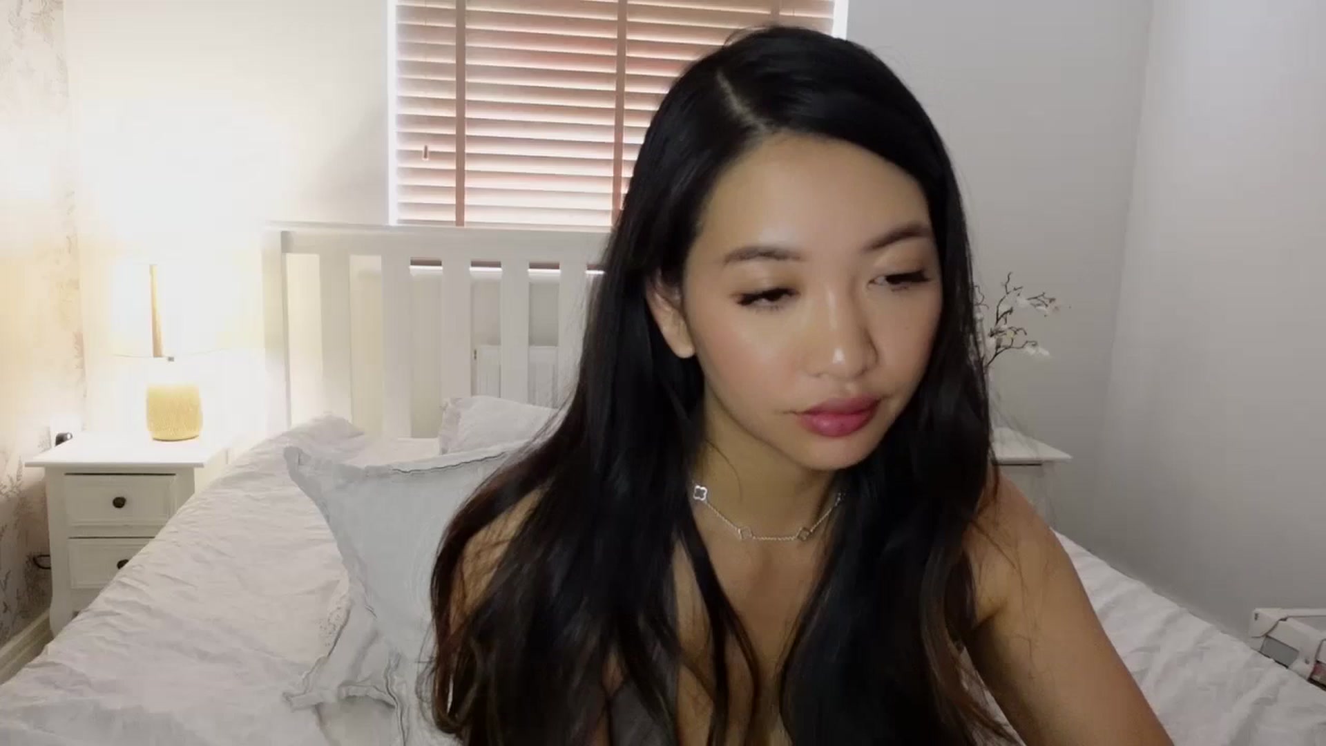 Gallery image thumbnail from Miss_ReinaT's myfreecams stream on, 07/17/2025, 13:43 image 18 of 20