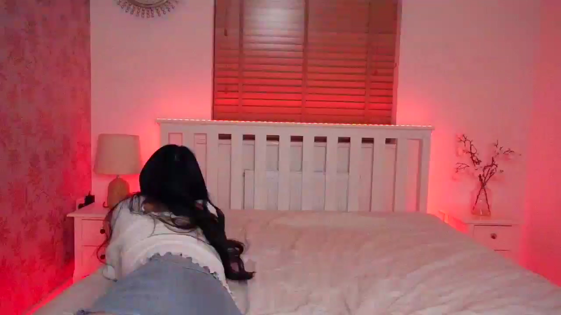 Gallery image thumbnail from Miss_ReinaT's myfreecams stream on, 08/21/2025, 20:10 image 18 of 20