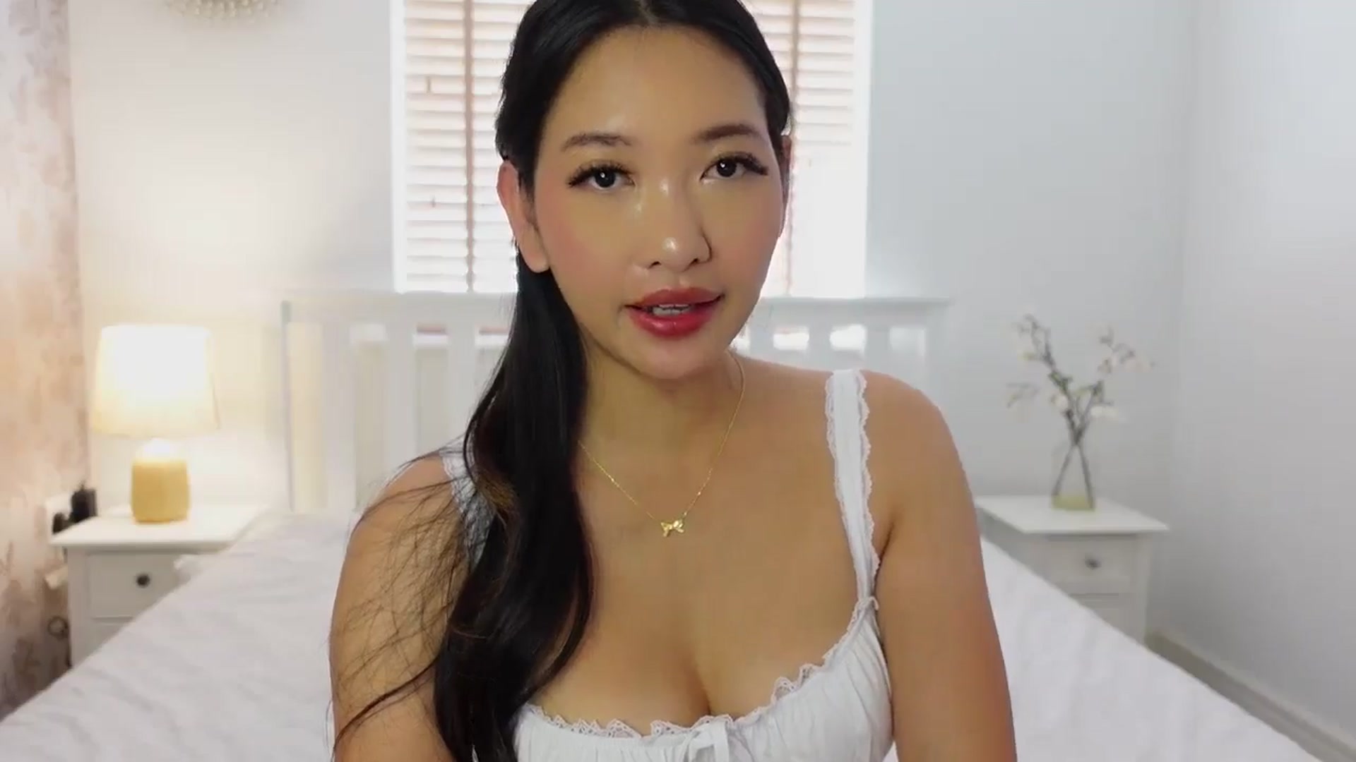Gallery image thumbnail from Miss_ReinaT's myfreecams stream on, 09/04/2025, 12:50 image 9 of 20