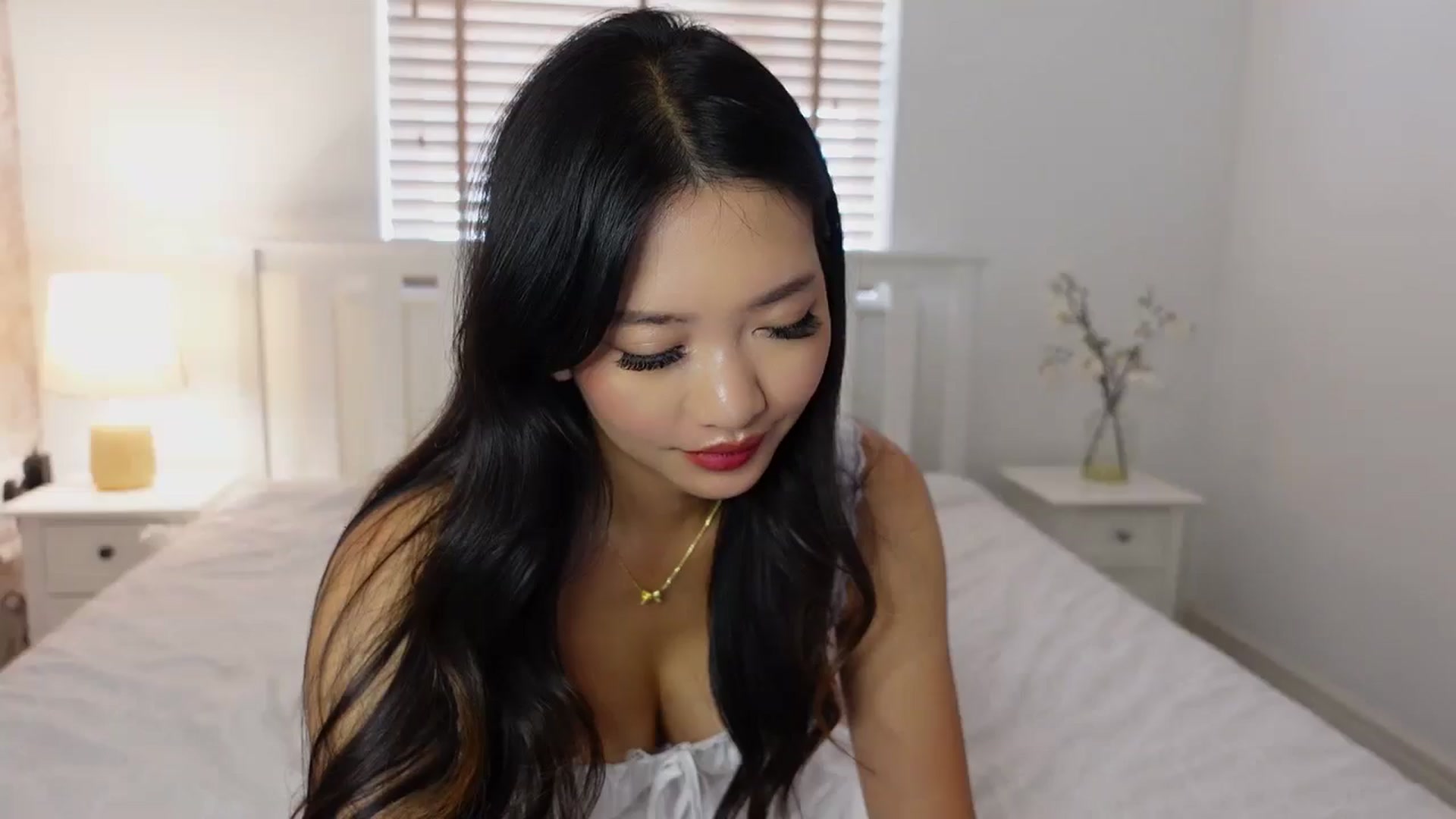 Gallery image thumbnail from Miss_ReinaT's myfreecams stream on, 09/04/2025, 13:37 image 14 of 20