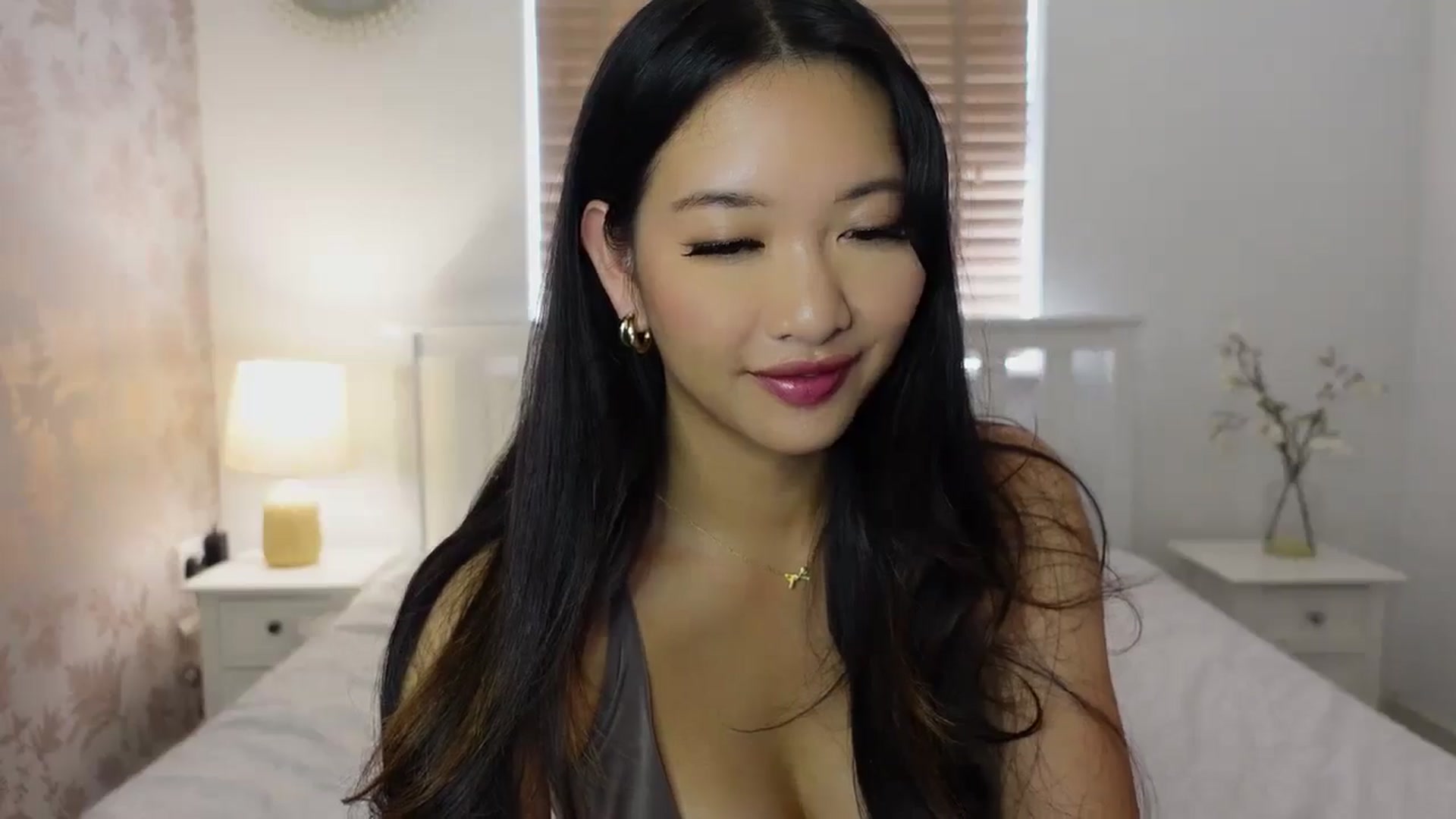 Gallery image thumbnail from Miss_ReinaT's myfreecams stream on, 09/05/2025, 12:59 image 17 of 20