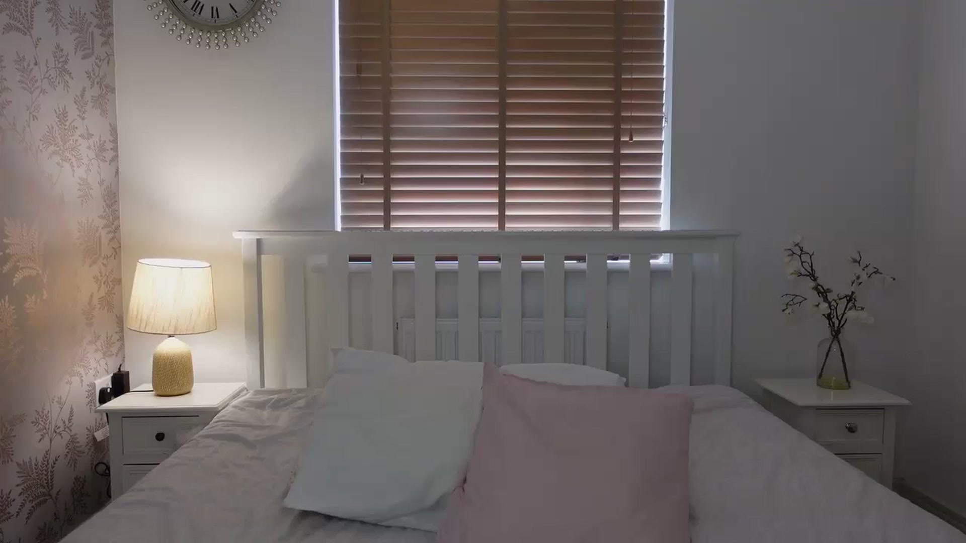 Gallery image thumbnail from Miss_ReinaT's myfreecams stream on, 09/05/2025, 14:05 image 14 of 20