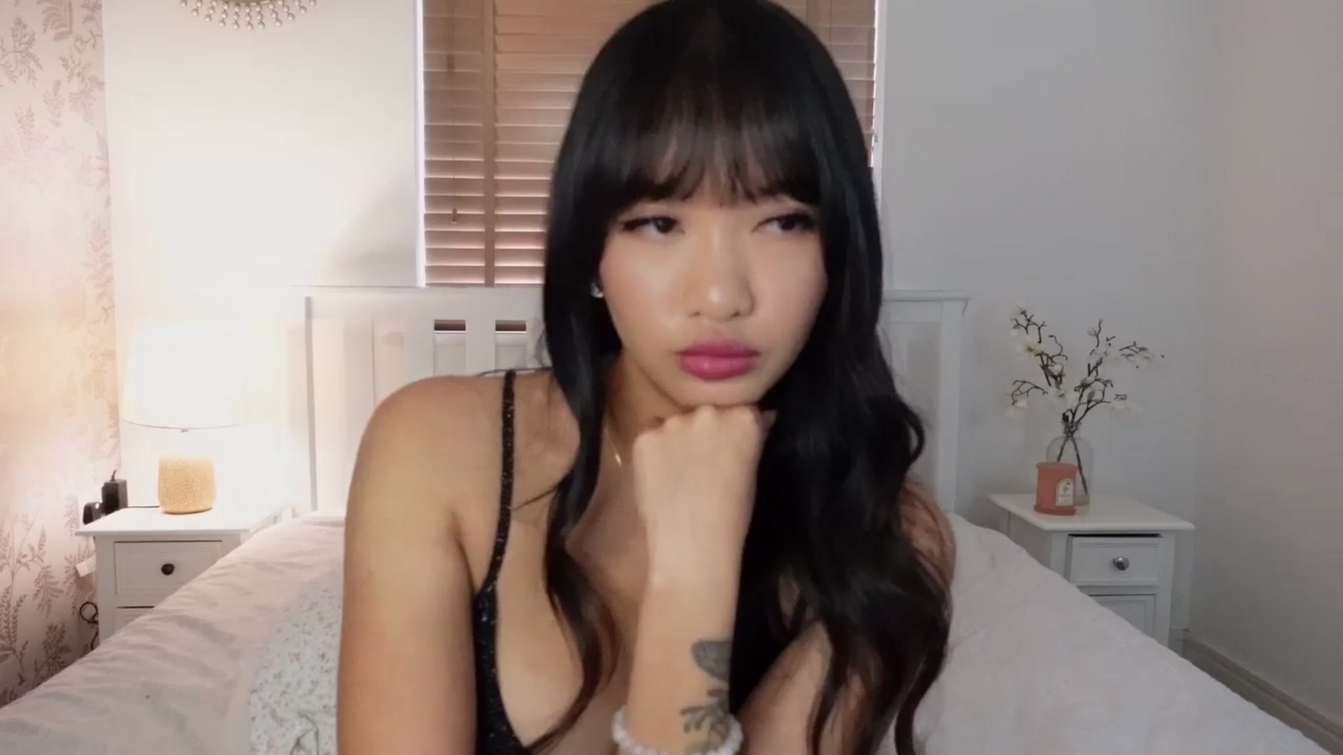 Gallery image thumbnail from Miss_ReinaT's myfreecams stream on, 09/10/2025, 13:00 image 15 of 20