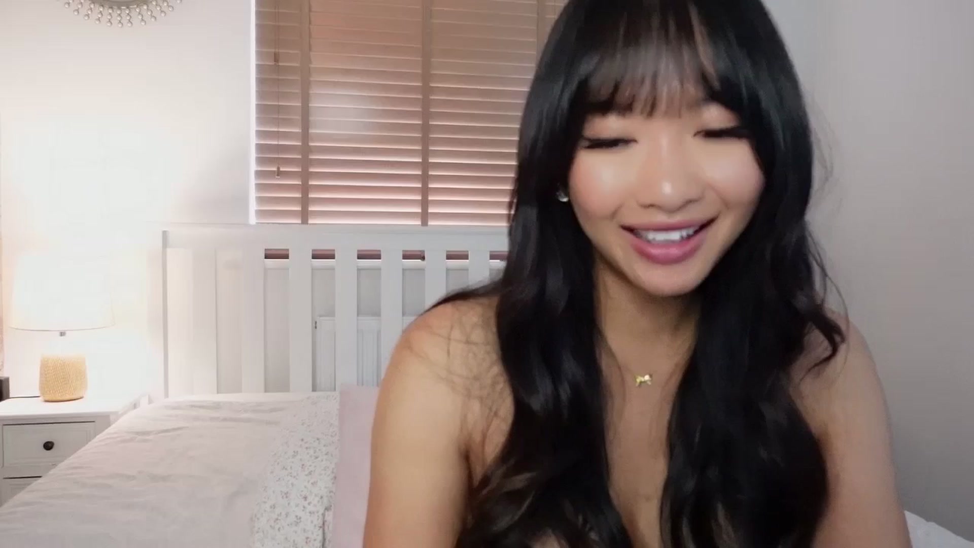 Gallery image thumbnail from Miss_ReinaT's myfreecams stream on, 09/10/2025, 13:51 image 1 of 20
