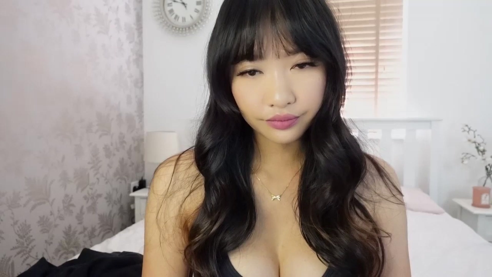 Gallery image thumbnail from Miss_ReinaT's myfreecams stream on, 09/12/2025, 13:42 image 12 of 20