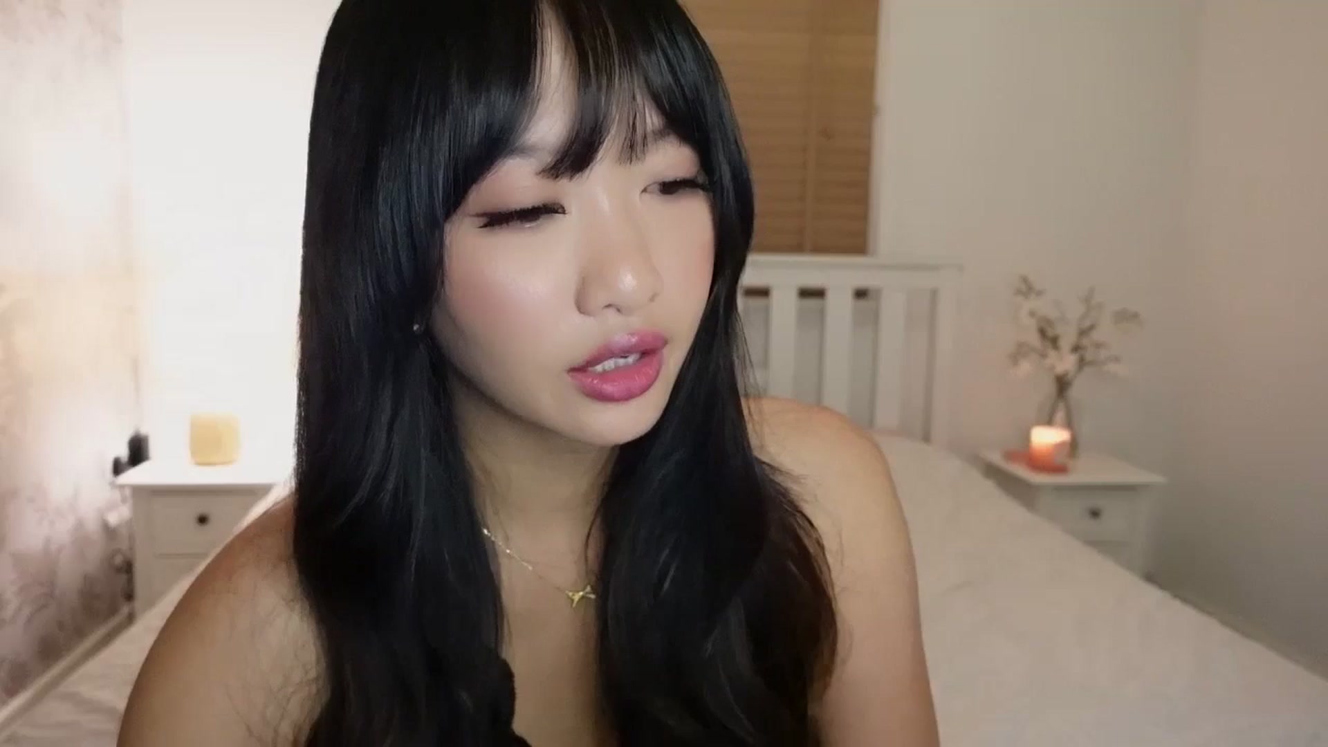 Gallery image thumbnail from Miss_ReinaT's myfreecams stream on, 09/14/2025, 19:11 image 15 of 20