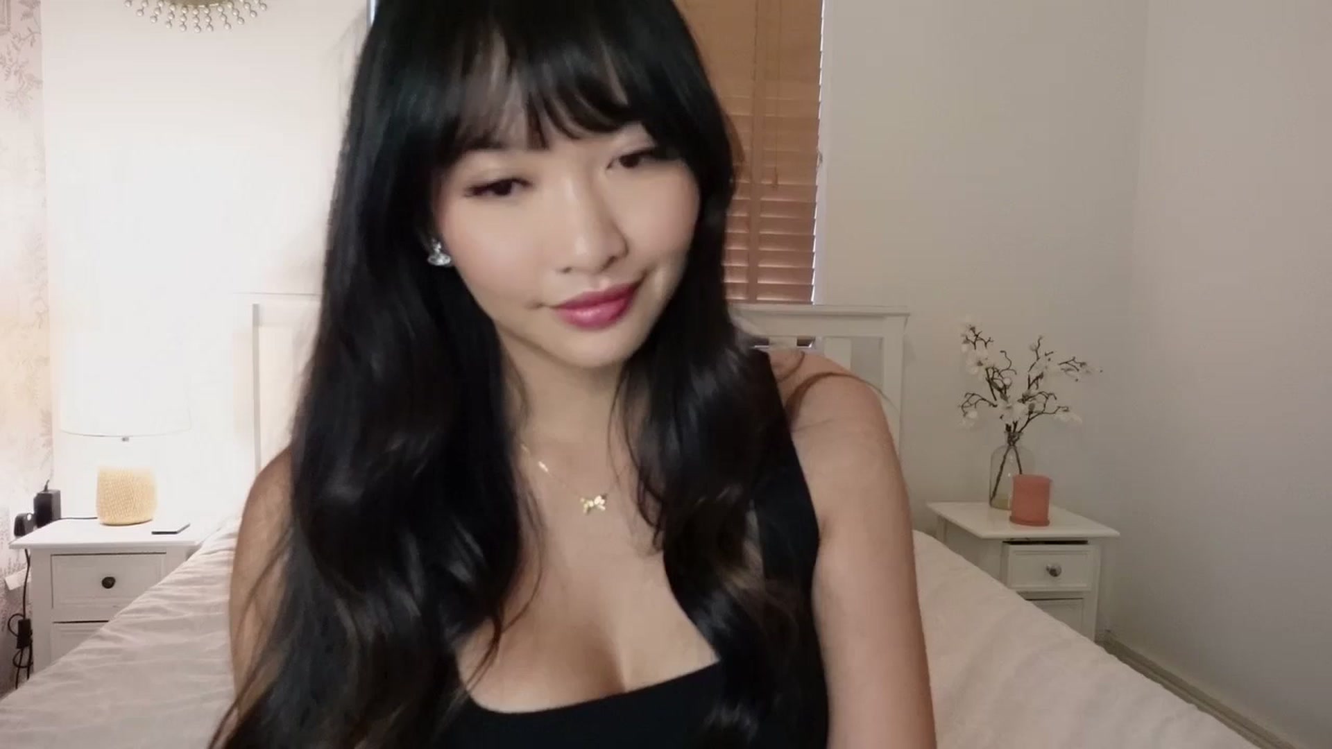 Gallery image thumbnail from Miss_ReinaT's myfreecams stream on, 09/21/2025, 18:11 image 5 of 20