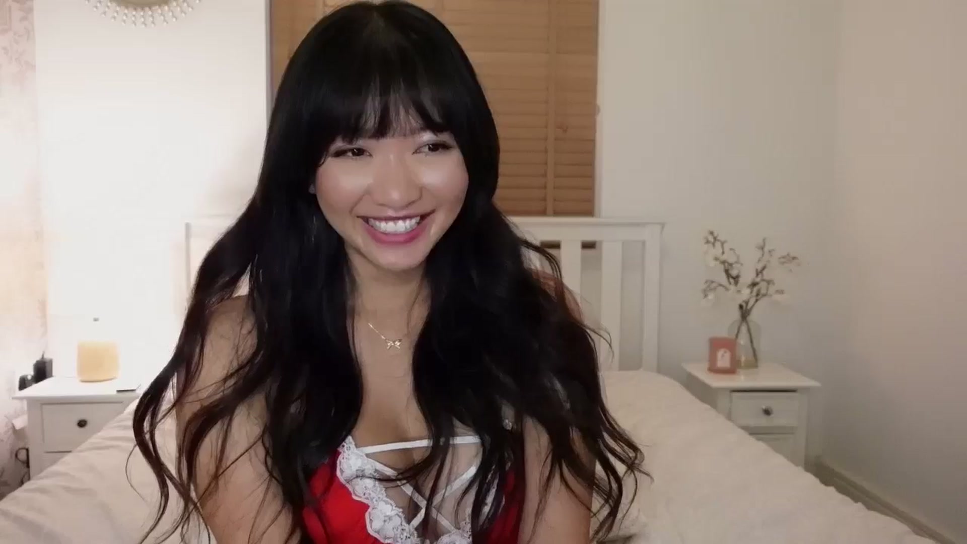 Gallery image thumbnail from Miss_ReinaT's myfreecams stream on, 09/24/2025, 18:43 image 16 of 20