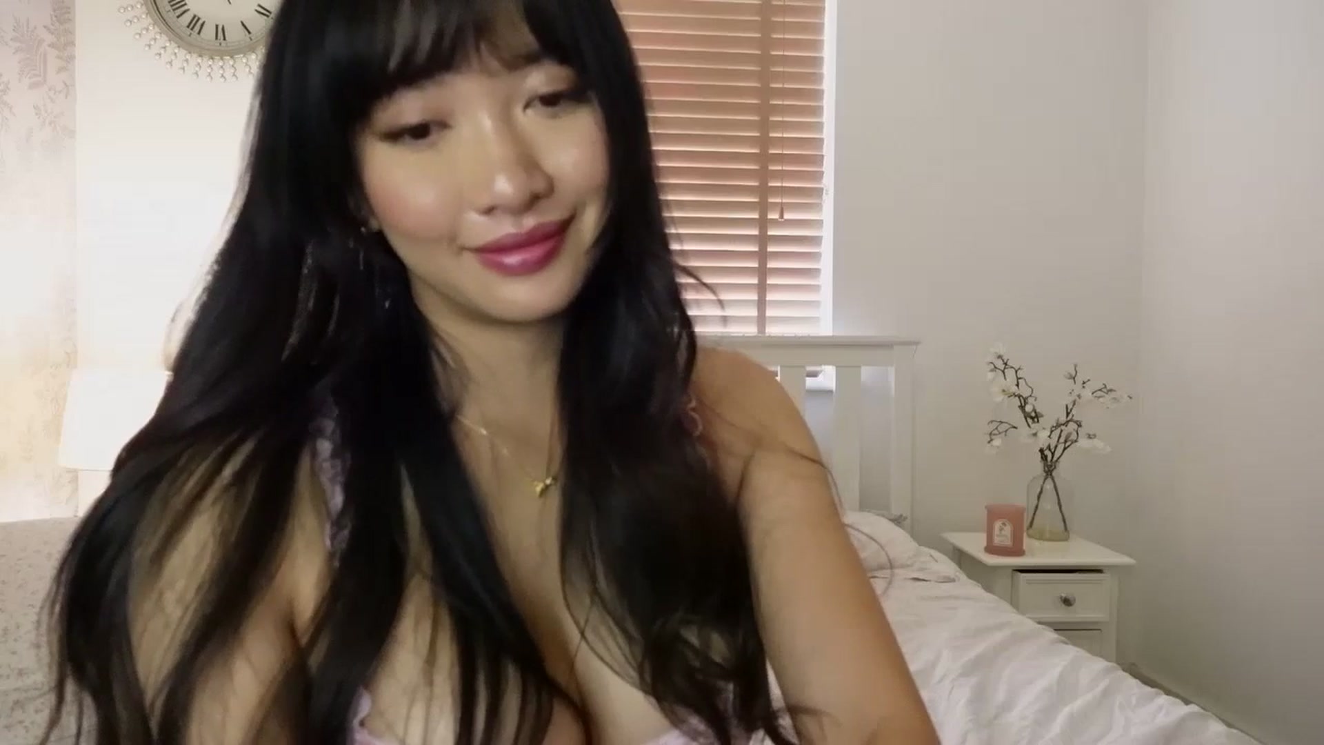 Gallery image thumbnail from Miss_ReinaT's myfreecams stream on, 10/02/2025, 13:46 image 18 of 20