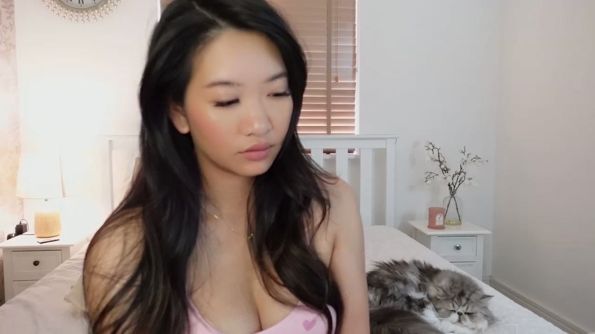 Gallery image thumbnail from Miss_ReinaT's myfreecams stream on, 10/17/2025, 13:10 image 10 of 20
