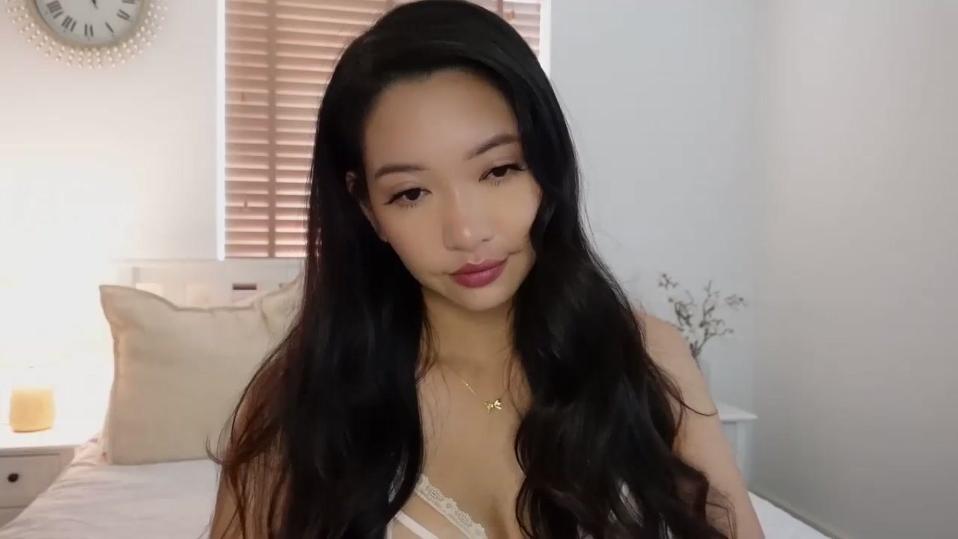 Gallery image thumbnail from Miss_ReinaT's myfreecams stream on, 11/05/2025, 13:41 image 6 of 20