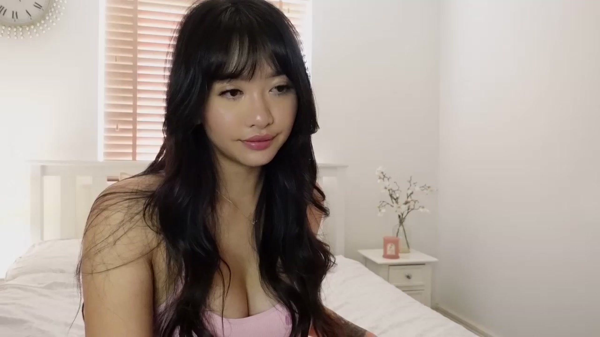 Gallery image thumbnail from Miss_ReinaT's myfreecams stream on, 11/10/2025, 14:23 image 18 of 20