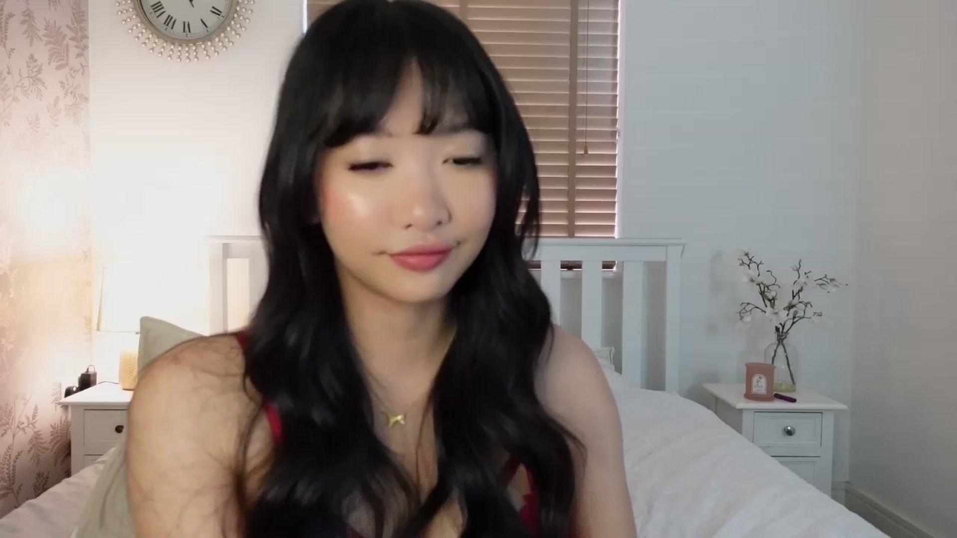 Gallery image thumbnail from Miss_ReinaT's myfreecams stream on, 11/19/2025, 15:08 image 9 of 20