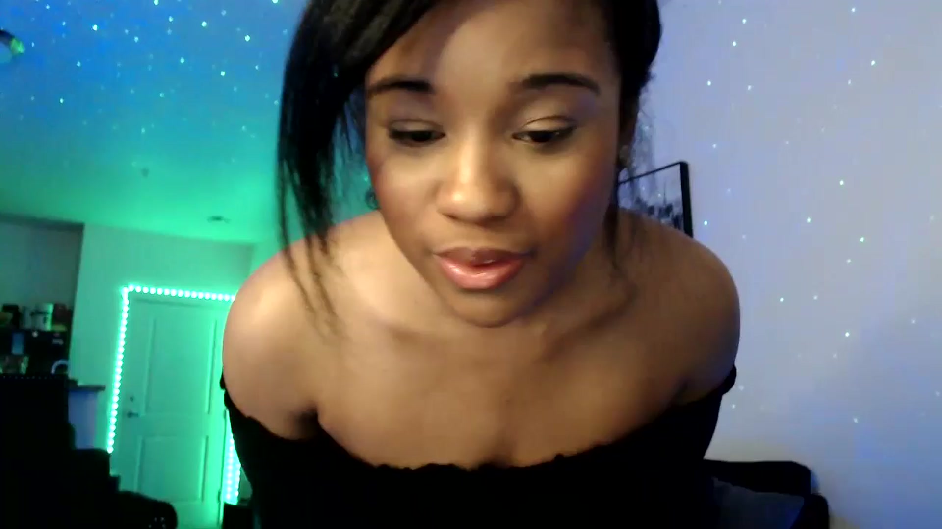 Gallery image thumbnail from Miss_StaceyJ's myfreecams stream on, 04/26/2024, 12:30 image 8 of 20