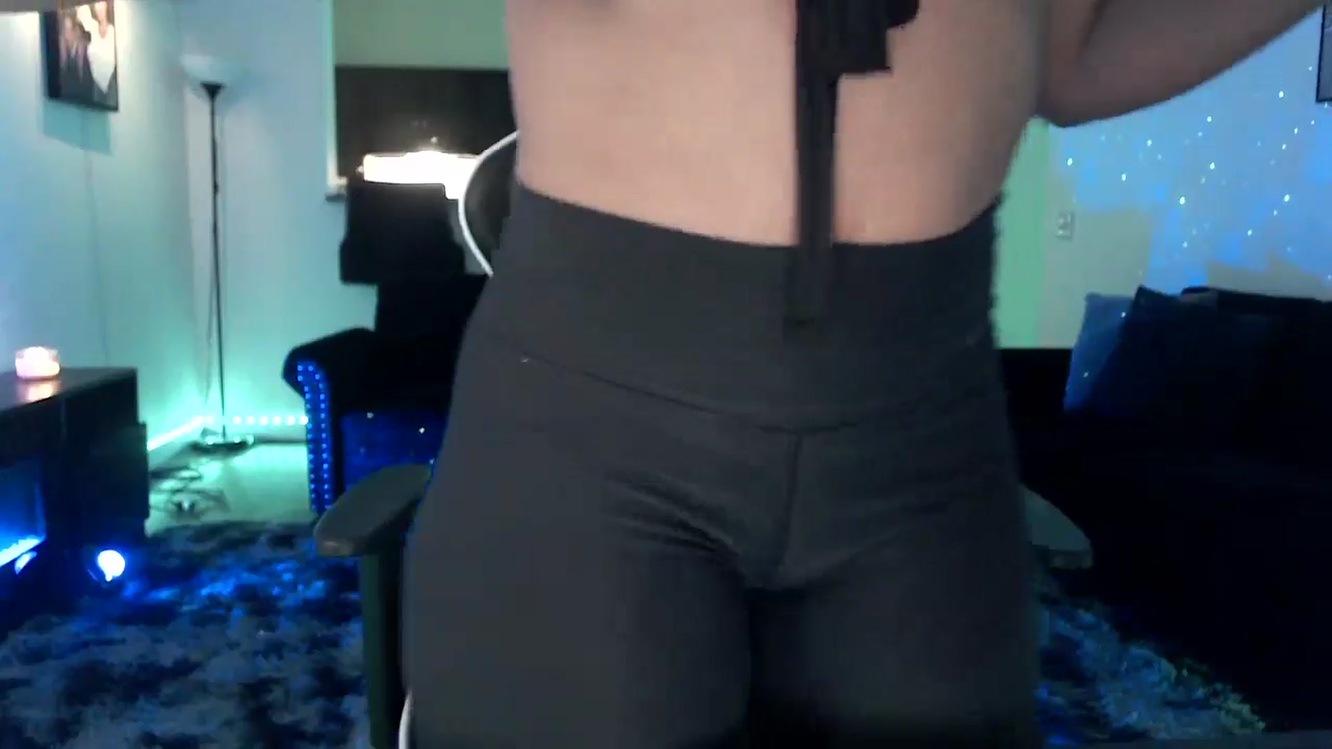 Gallery image thumbnail from Miss_StaceyJ's myfreecams stream on, 05/03/2024, 12:26 image 2 of 20