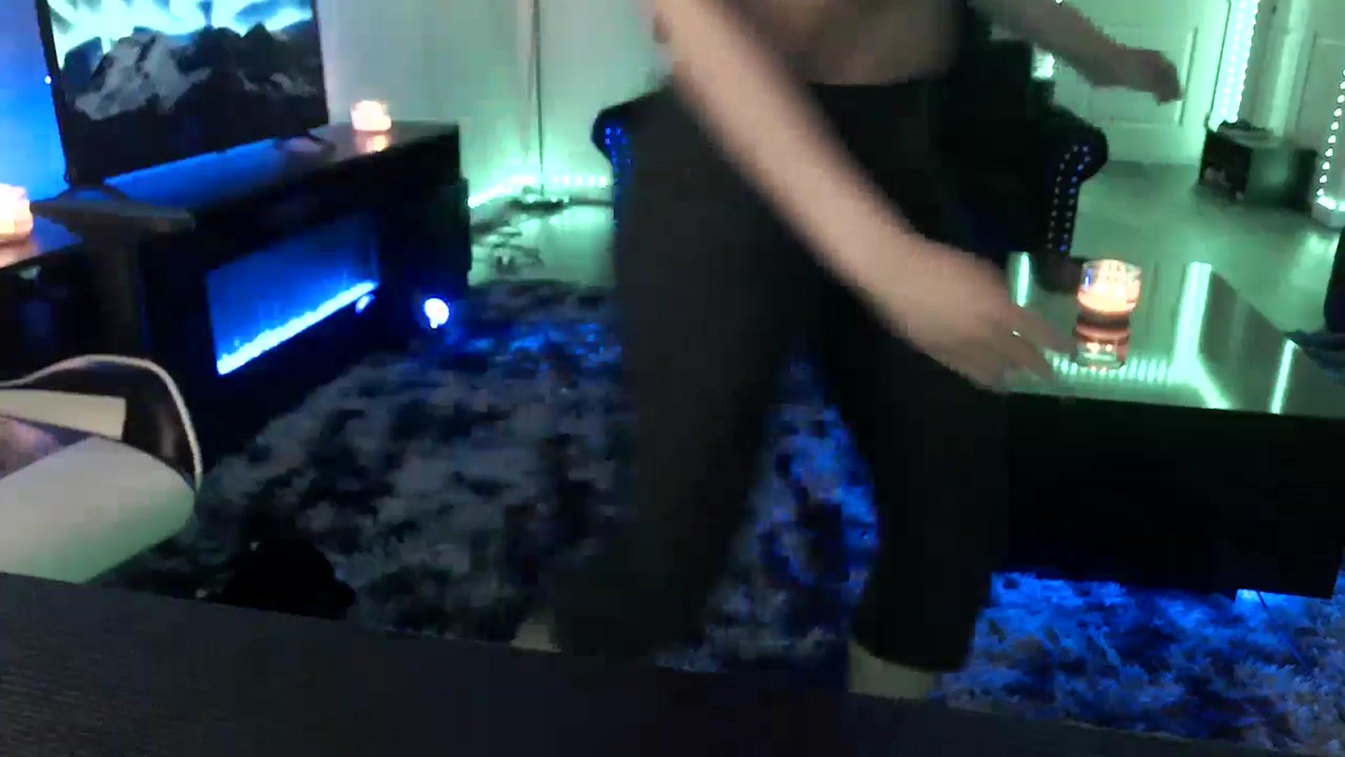 Gallery image thumbnail from Miss_StaceyJ's myfreecams stream on, 05/03/2024, 12:26 image 13 of 20